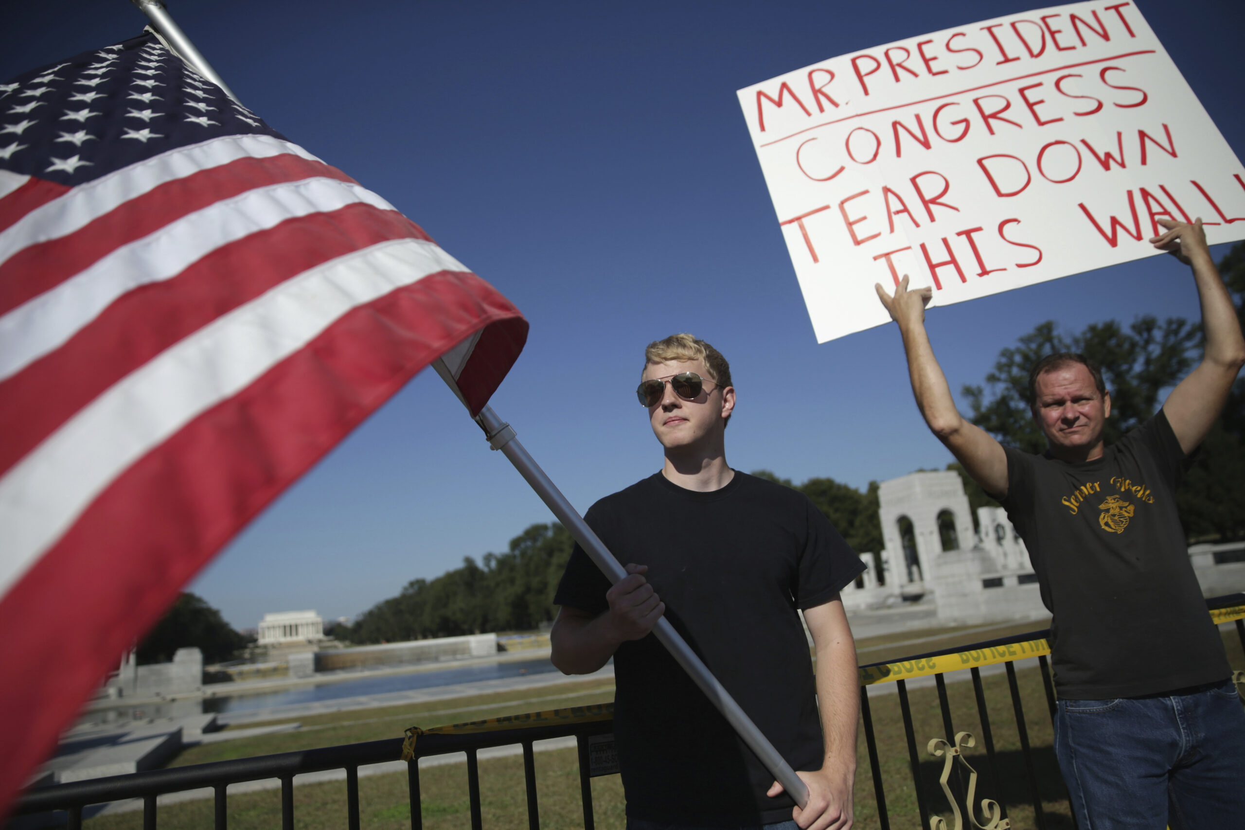 The Marine Corps veteran behind the best World War II memorial protest sign