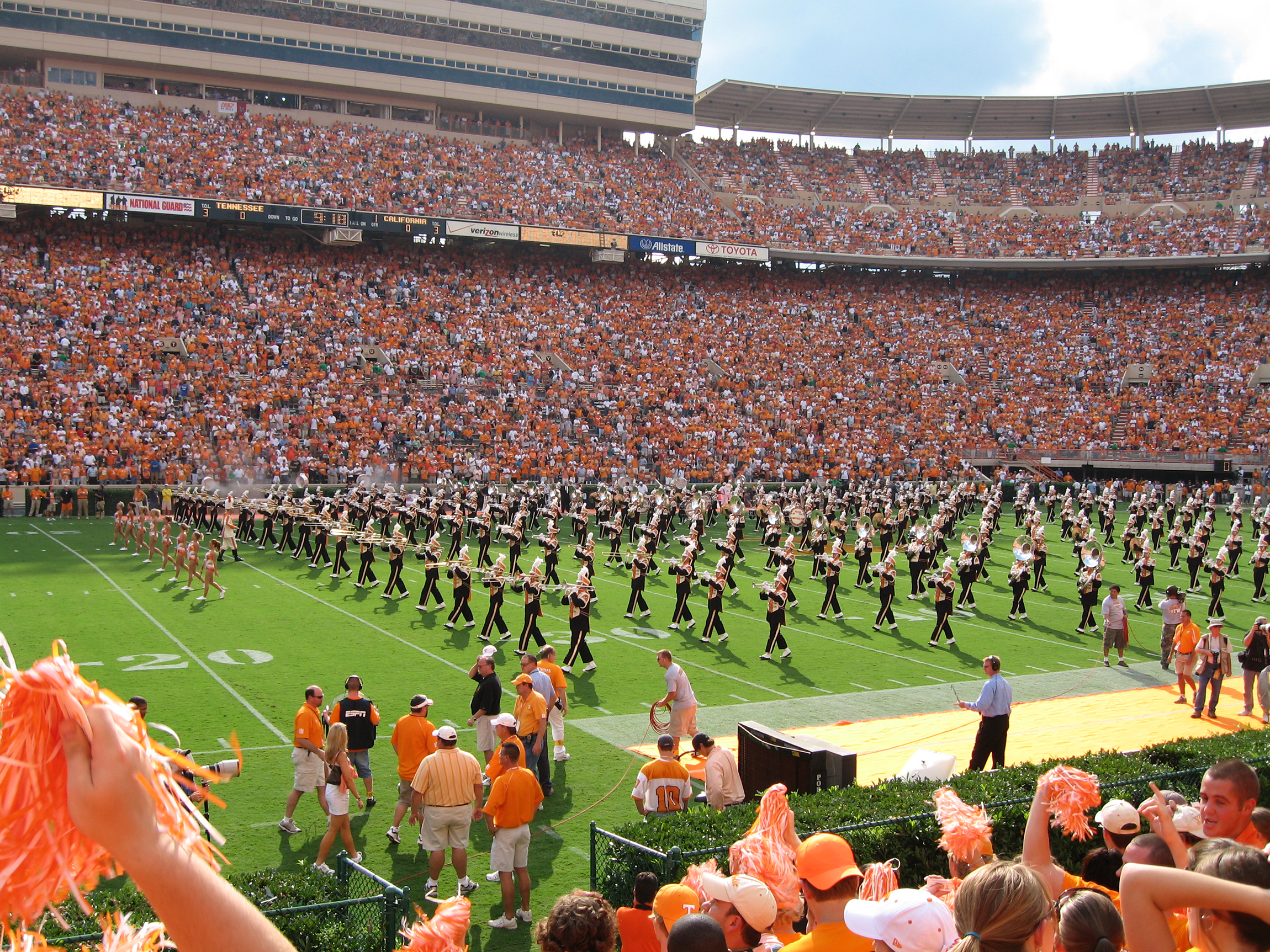 Sex assault charges dropped against Univ. of Tennessee football player