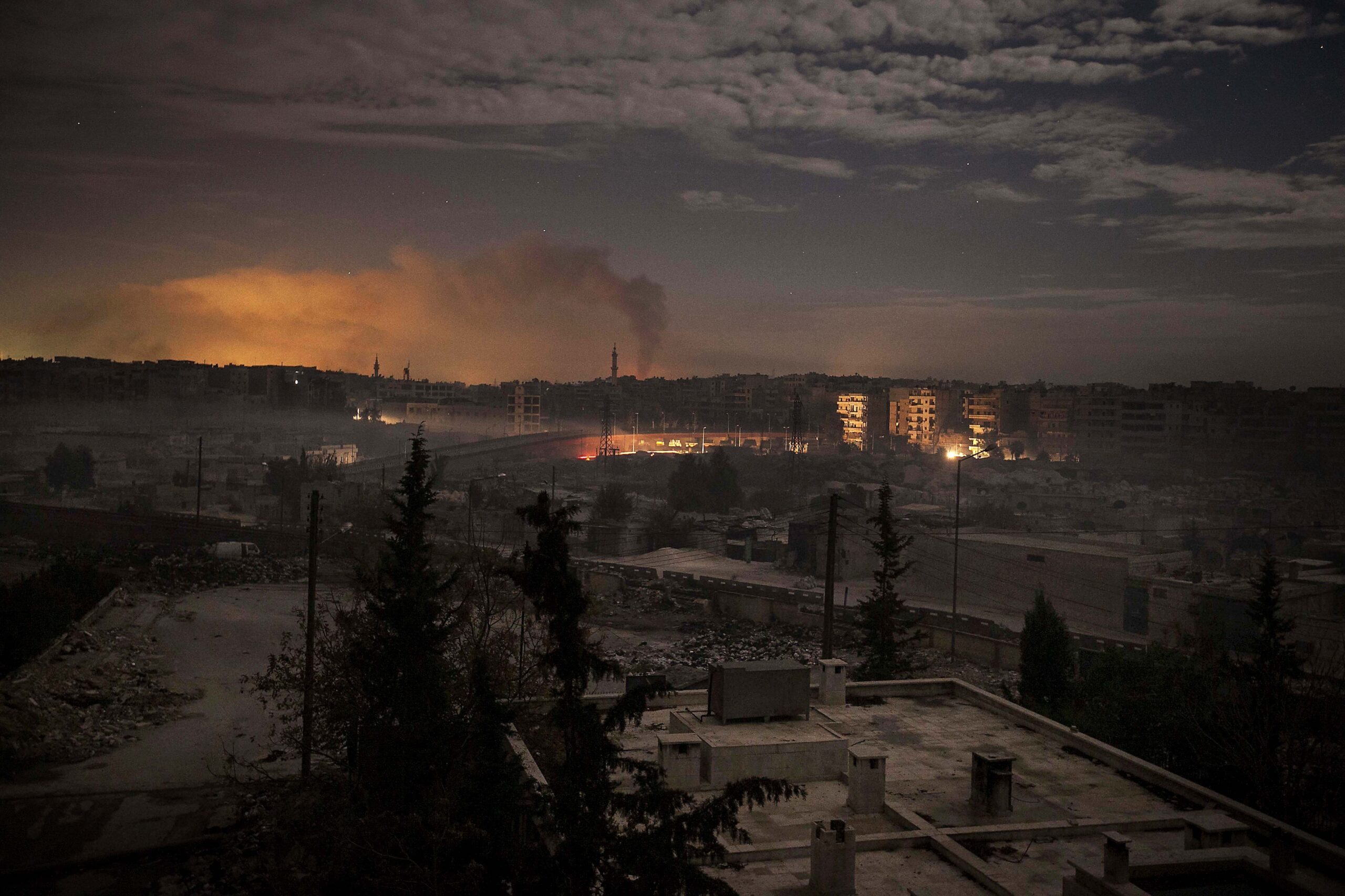 UN pulling staff from Syria, violence near capital