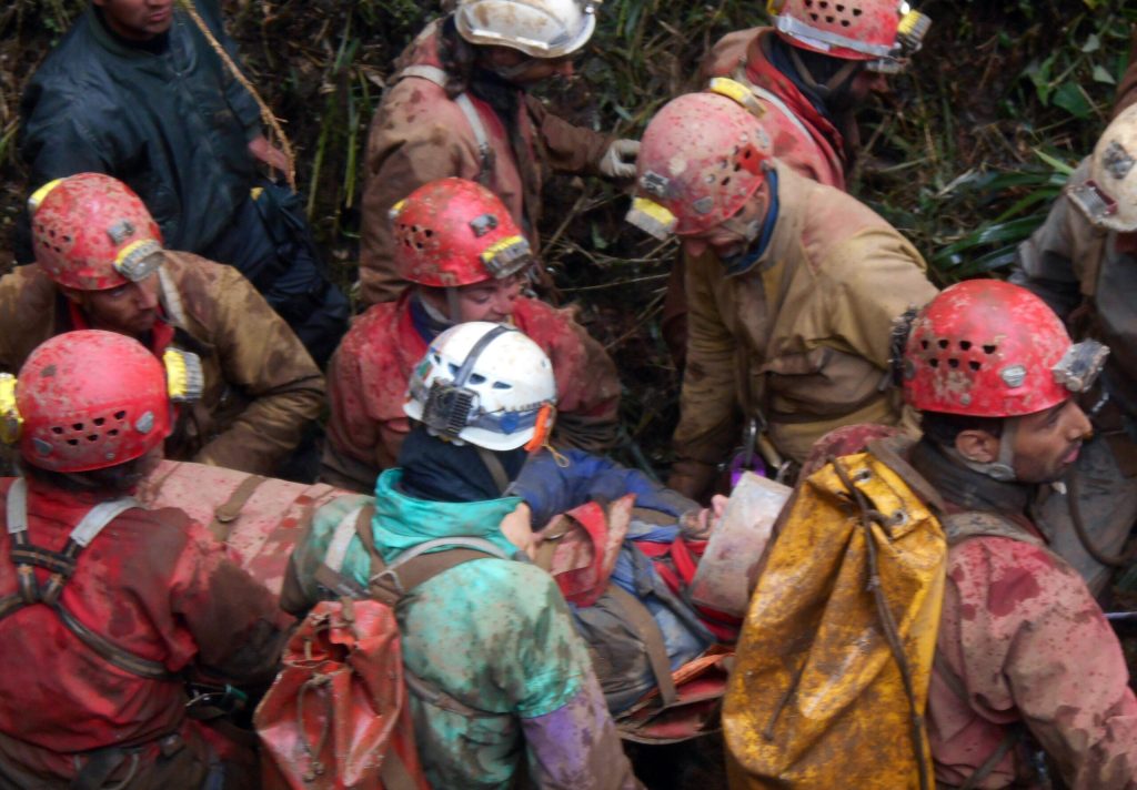 Spaniard rescued after 12 days in Peru cave