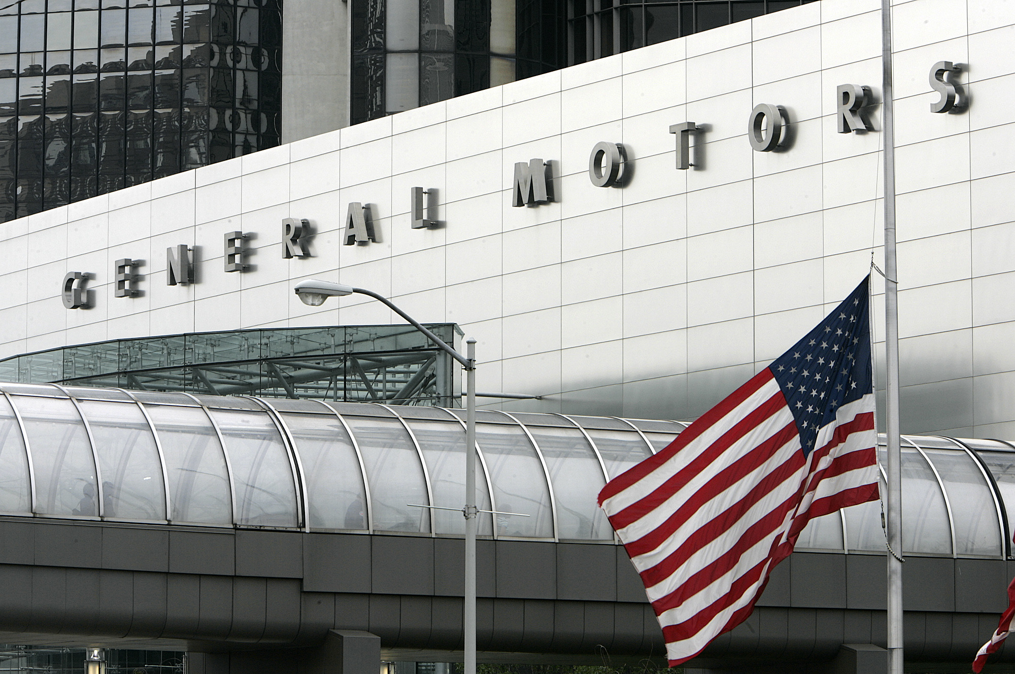 Maine woman sues GM after suffering burn