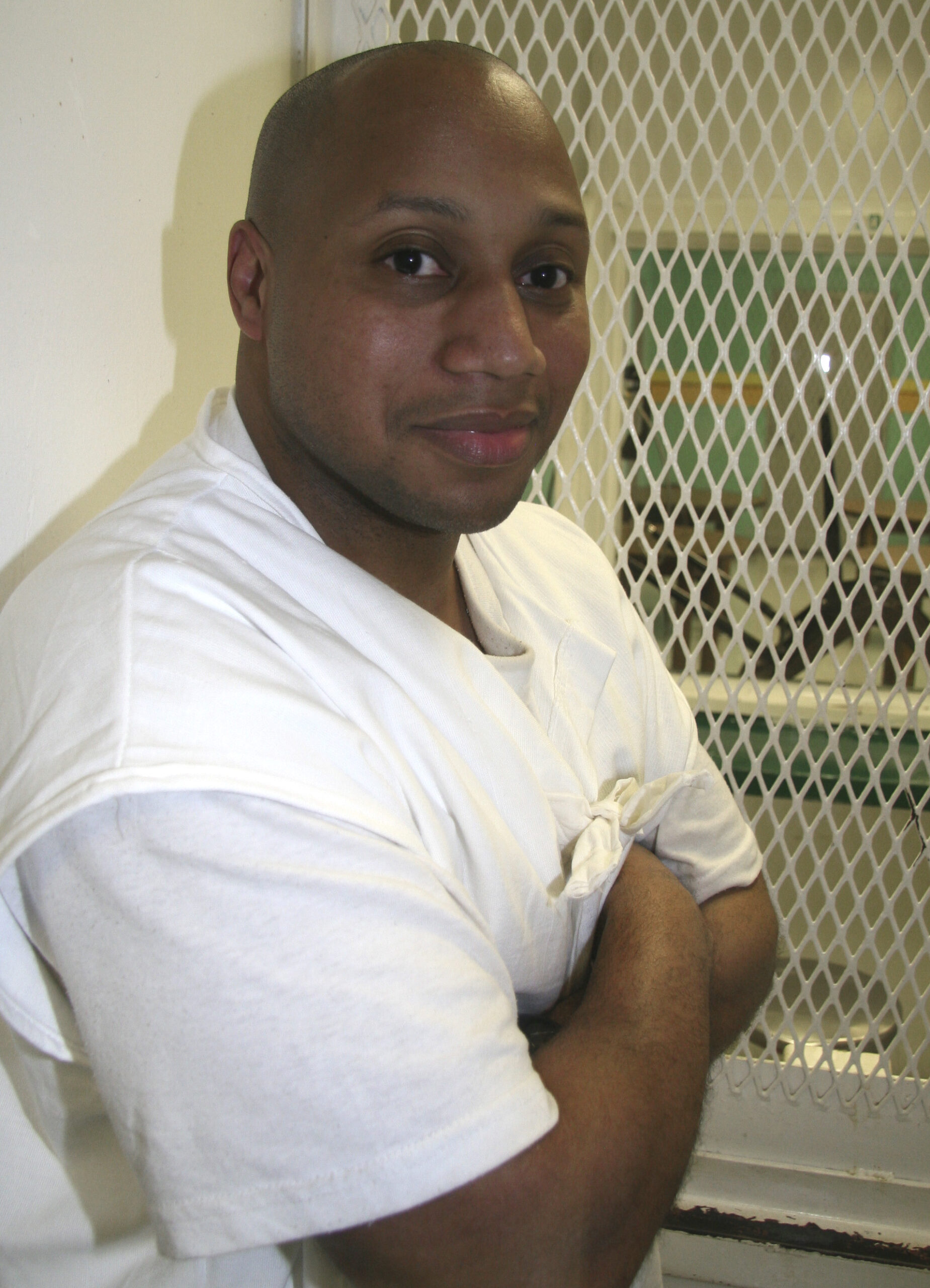 Lawsuit argues Texas to use expired execution drug