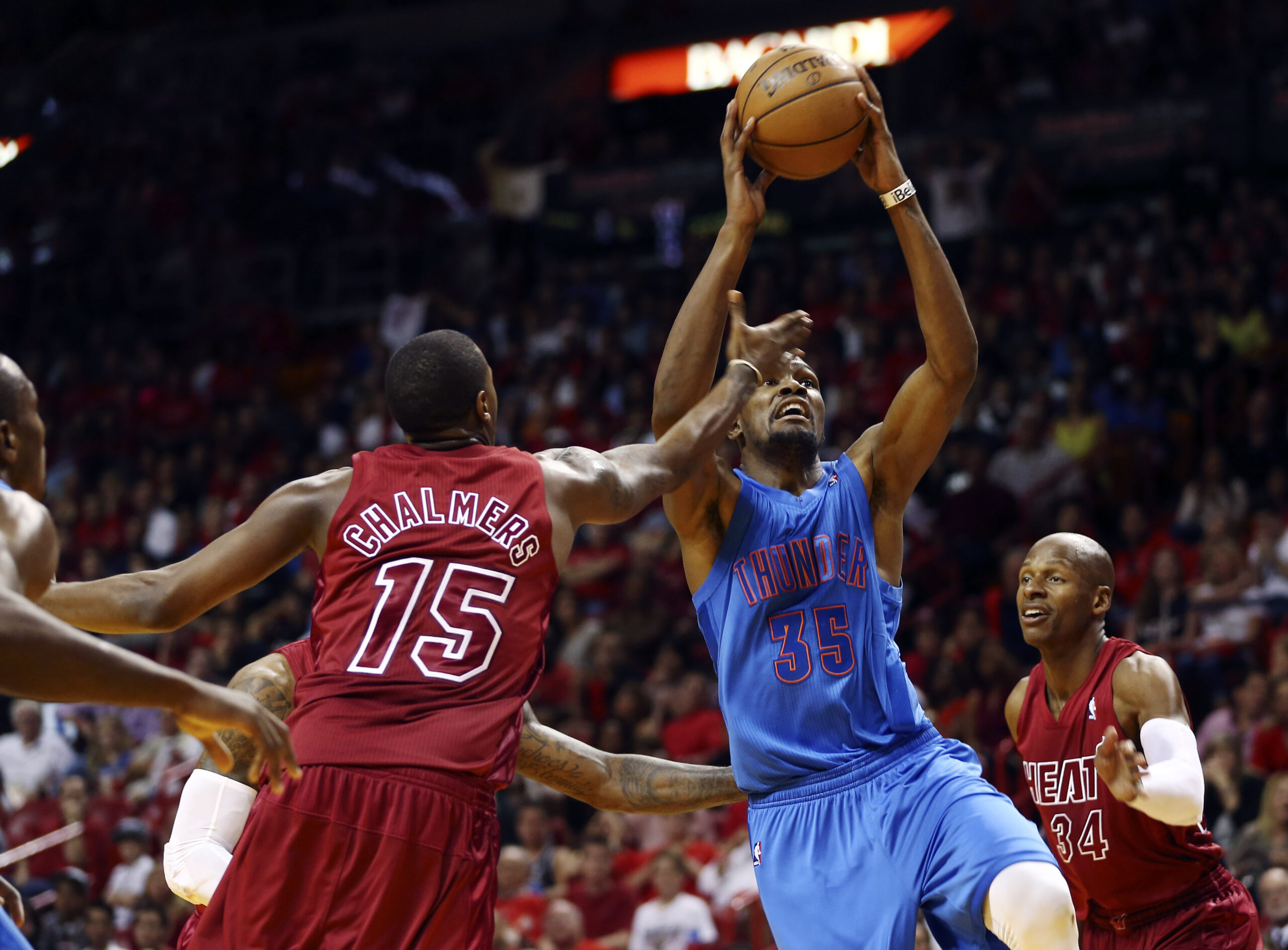 Heat G Allen inactive with right shoulder injury