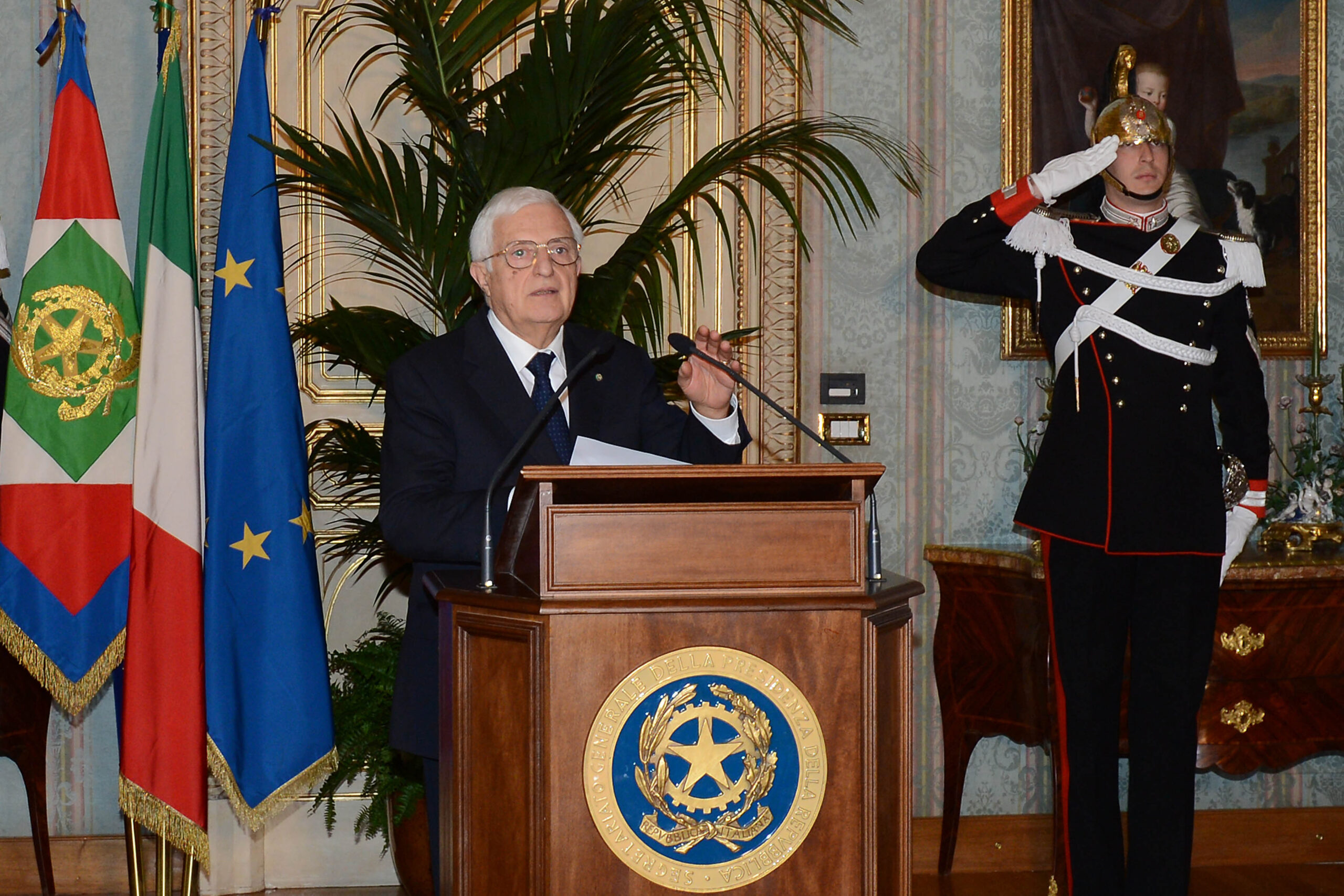 Will he or won’t he? Italy awaits Monti’s decision