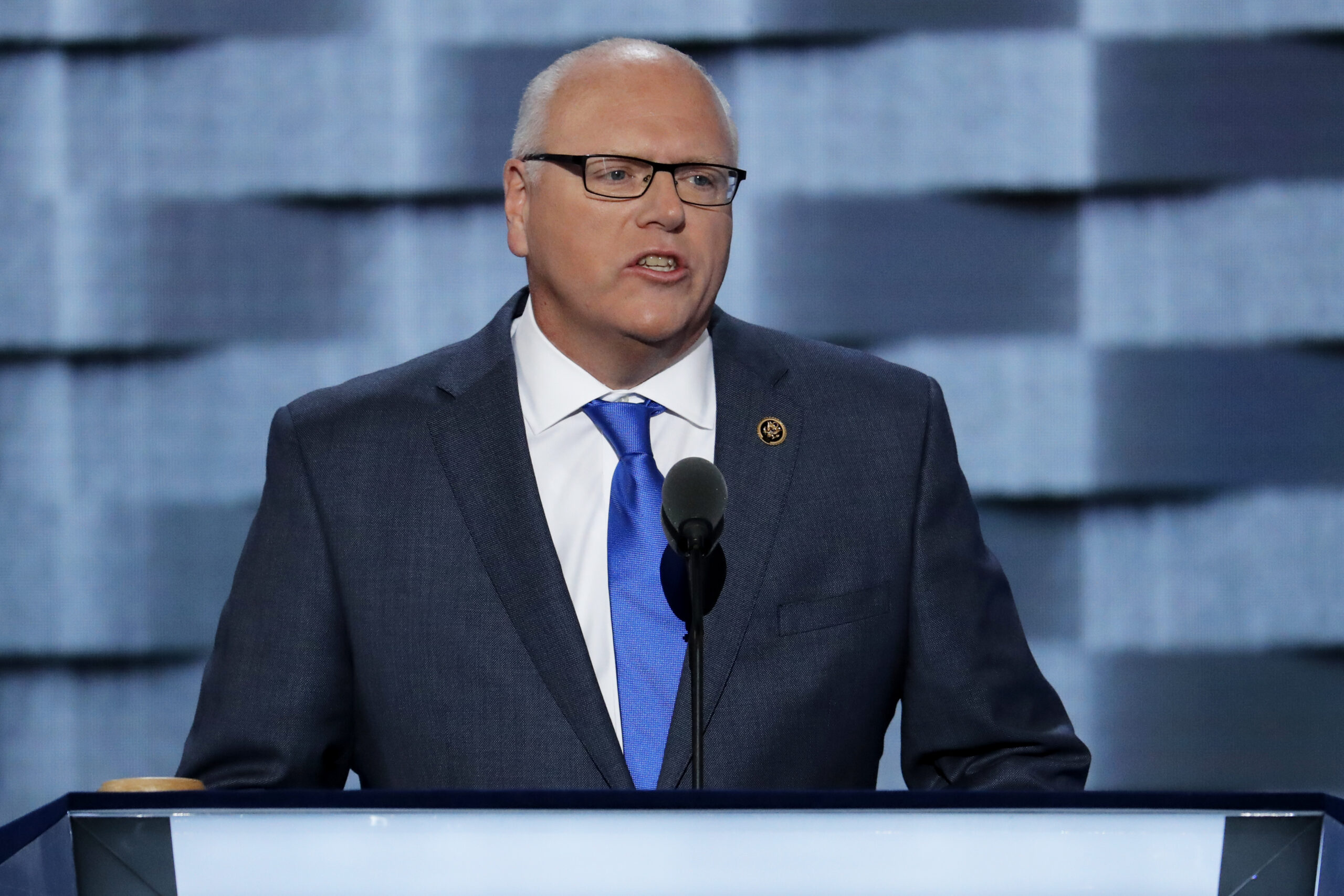 Democrat collapses at rally targeting Trump’s immigration policy