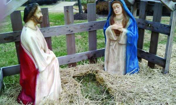 Thieves make off with 80-pound baby Jesus