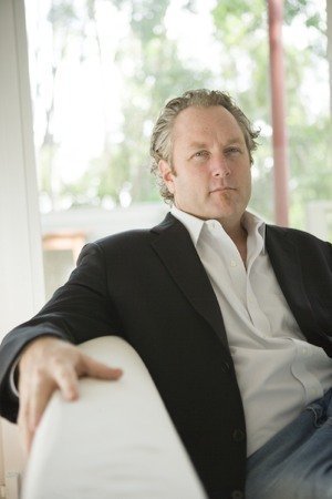 Andrew Breitbart dies at age of 43
