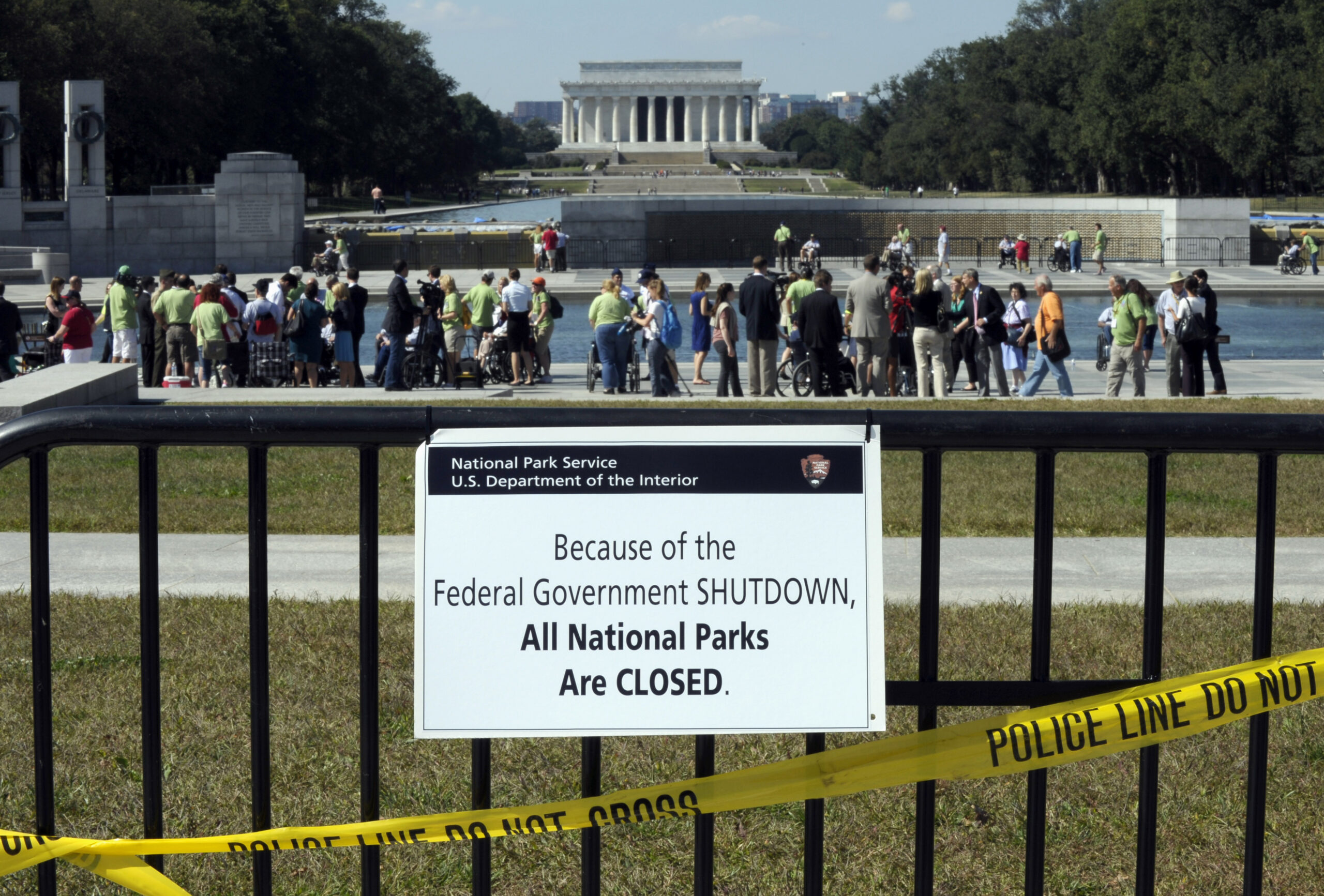 Federal workers suing government for delayed paychecks from 2013 shutdown