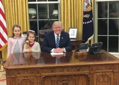 Ted Cruz tweets picture of his kids posing with President Trump