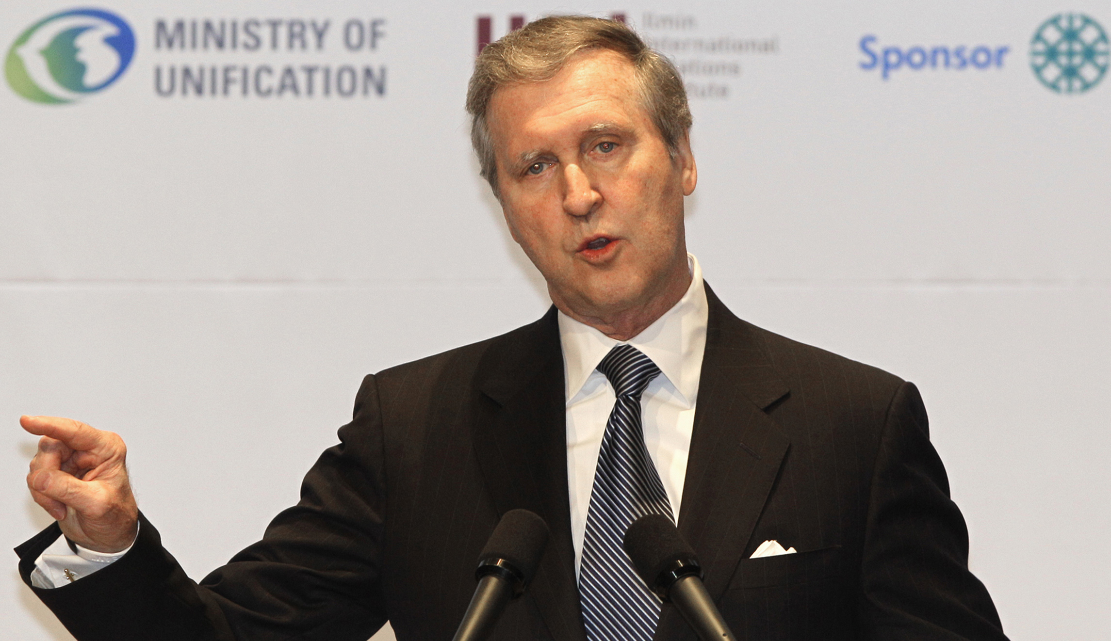Bill Clinton’s defense secretary: ‘Silence would have been very good here’