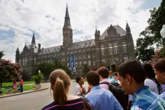 As price of college rises, so does federal aid
