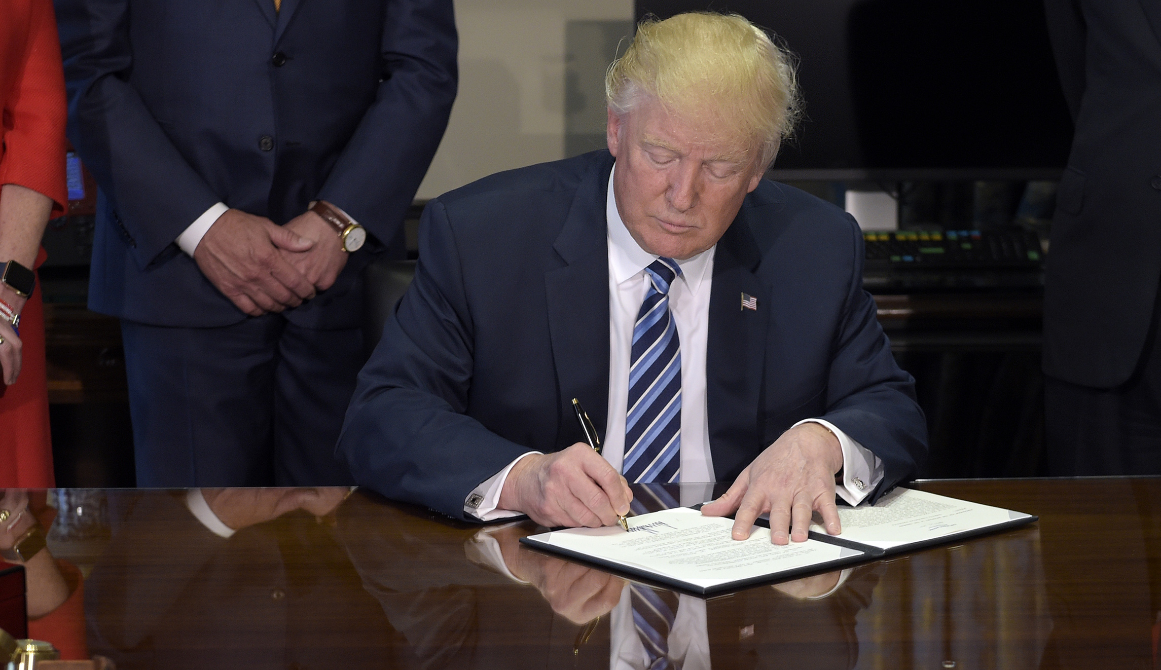Trump’s Obamacare executive order too late to affect Nov. 1 open enrollment