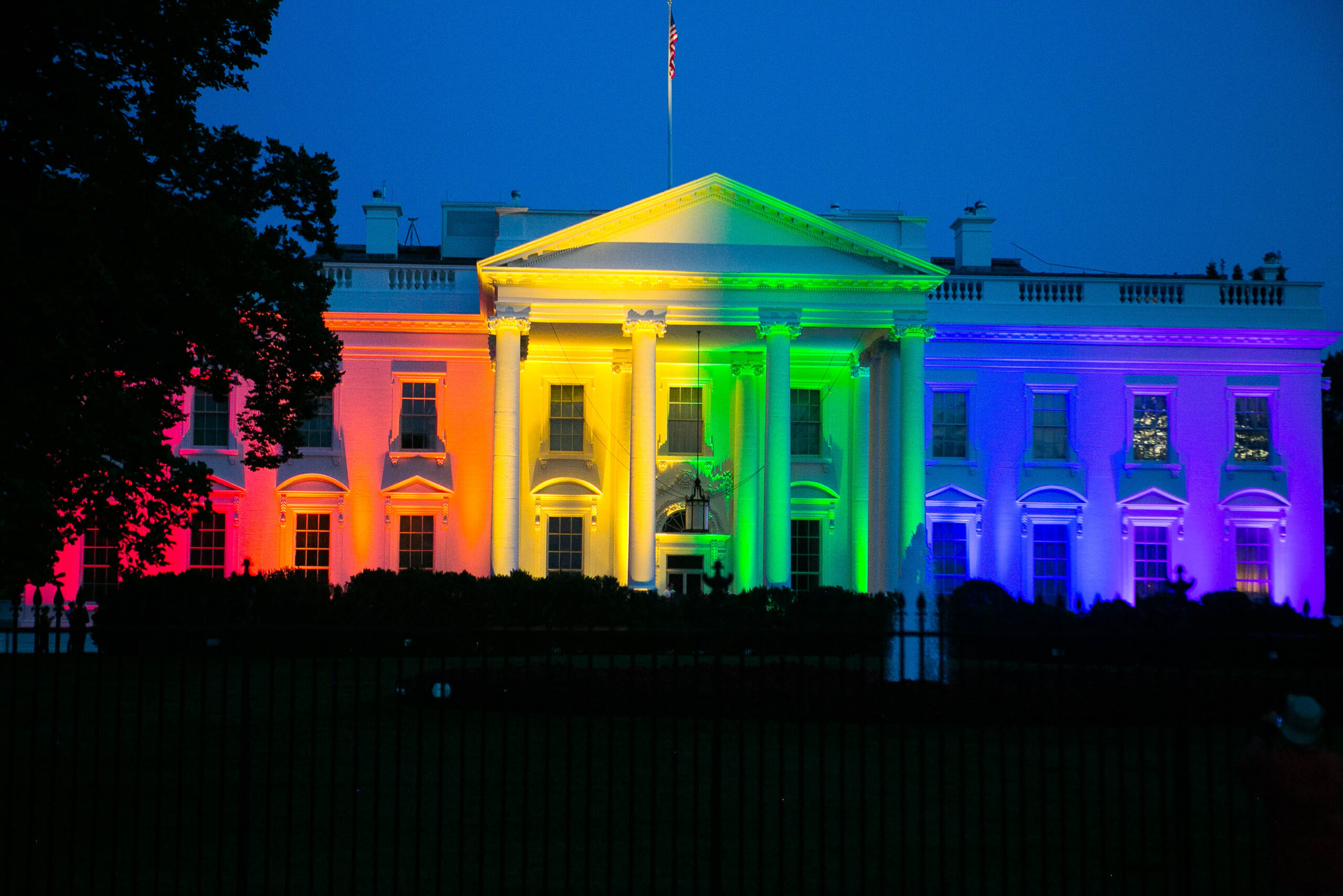 White House illuminated to celebrate gay marriage case