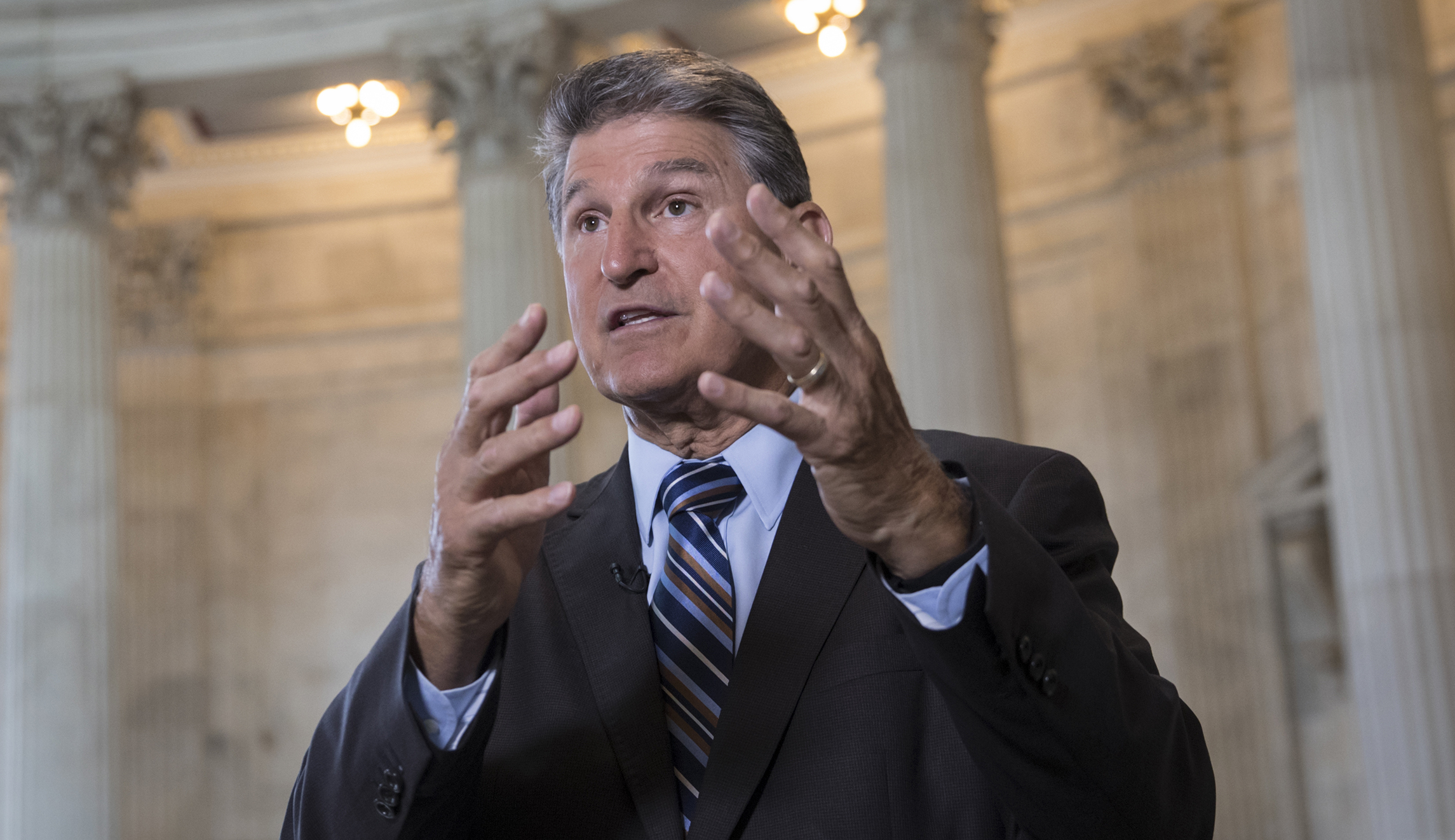 Democratic Sen. Joe Manchin to attend Trump’s opioid speech