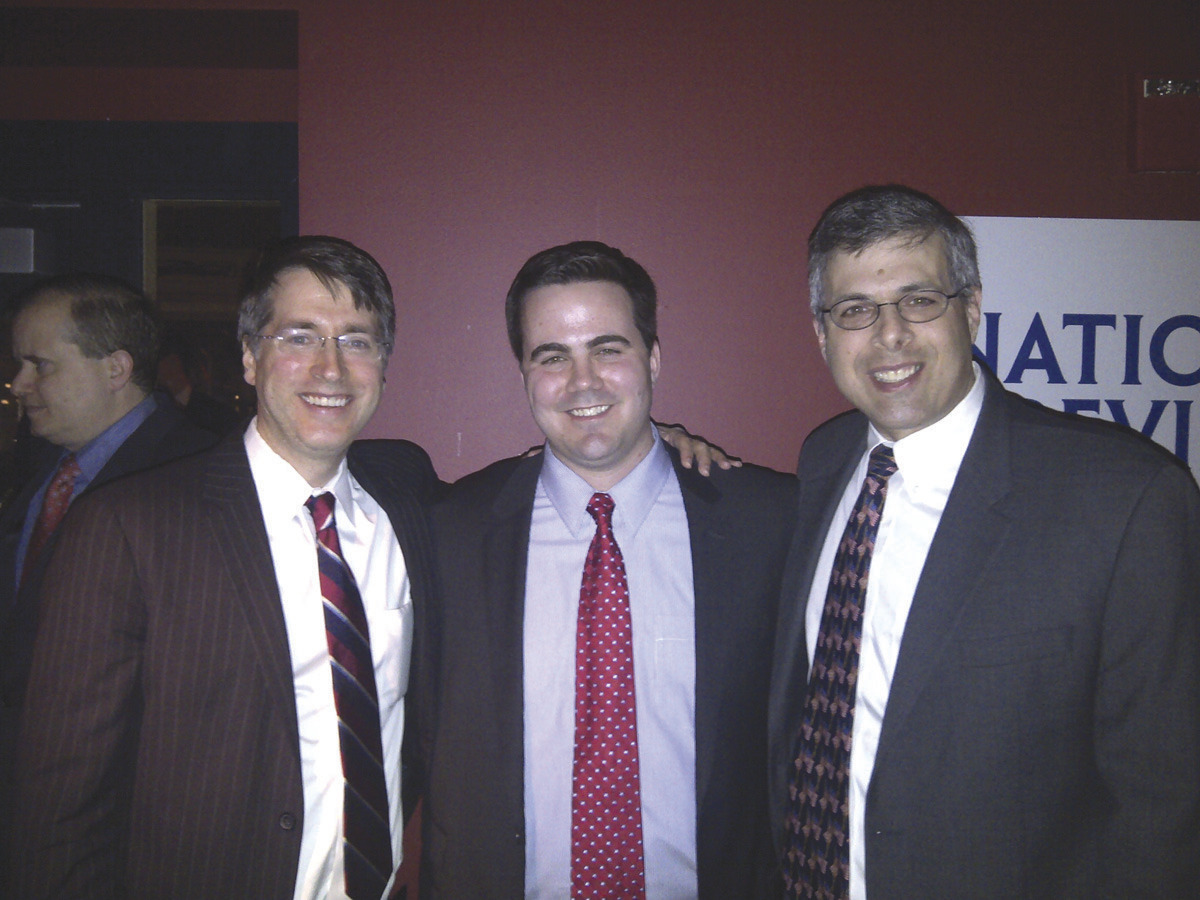 Pundits mingle at rooftop lounge
