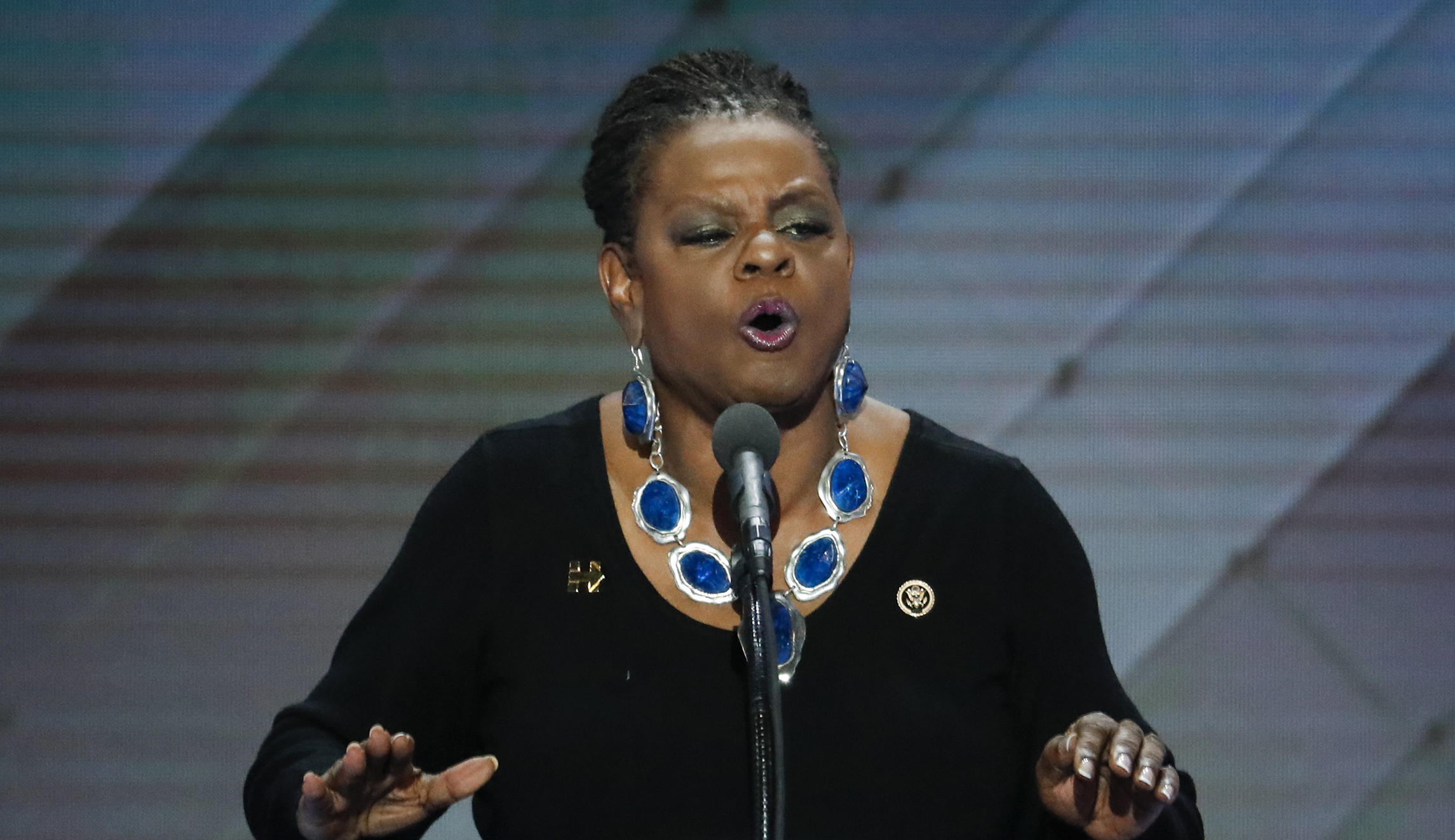 Democrat urges sergeant-at-arms to protect young Senate pages from Roy Moore