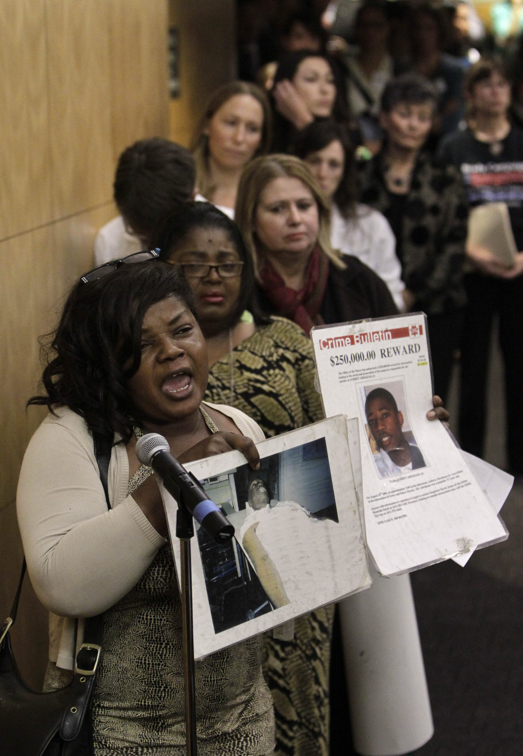 Calif. Democrats push wide-ranging gun control bills