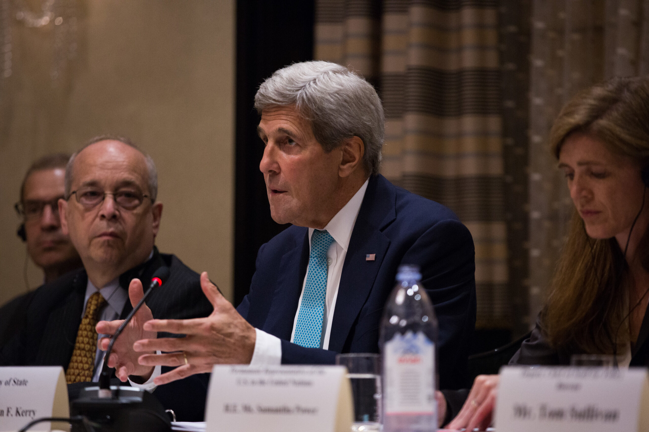 Kerry rules out serving under Clinton
