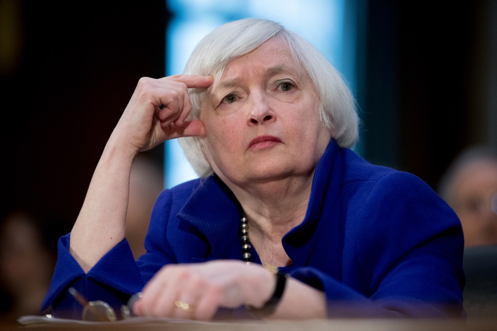 Democrats press Yellen to undercut Trump case for easing bank rules