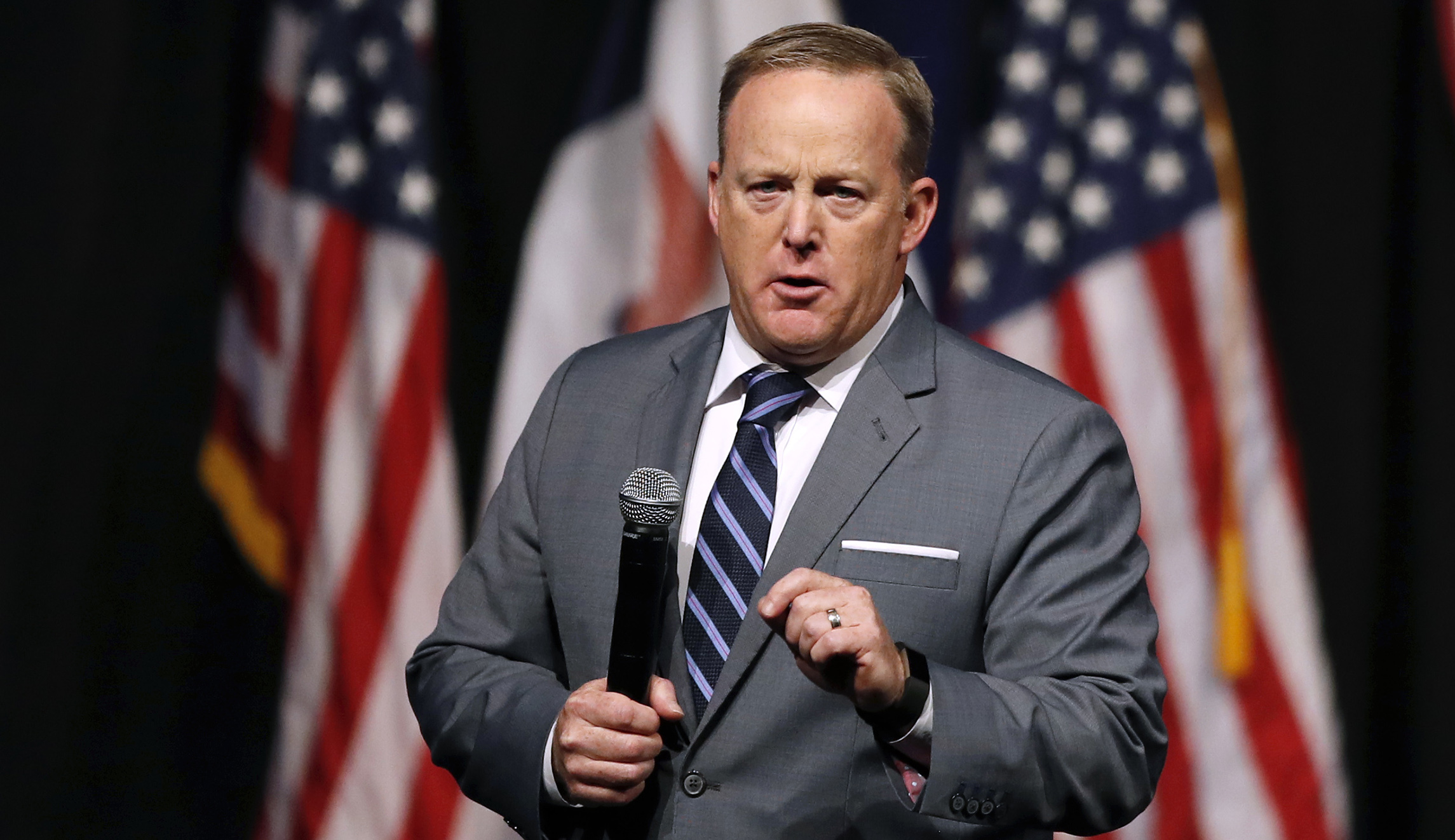 Sean Spicer: If Obama asked me to mow his lawn, I’d do it