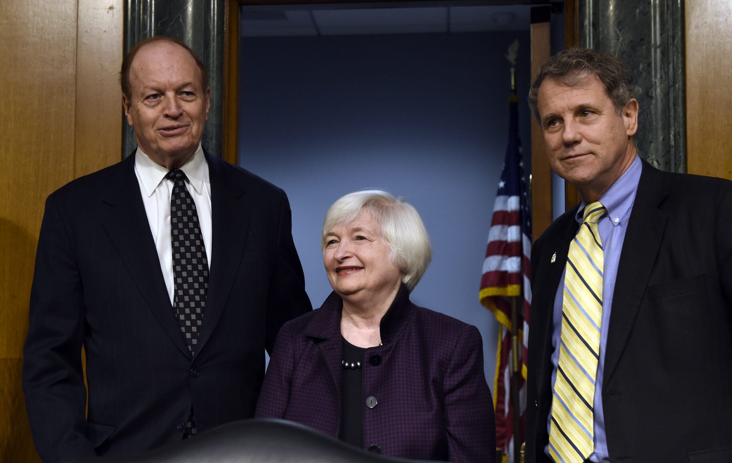 Shelby introduces financial reform bill, immediately faces Dem opposition