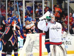 Capitals leave rookie goalie on an island in loss
