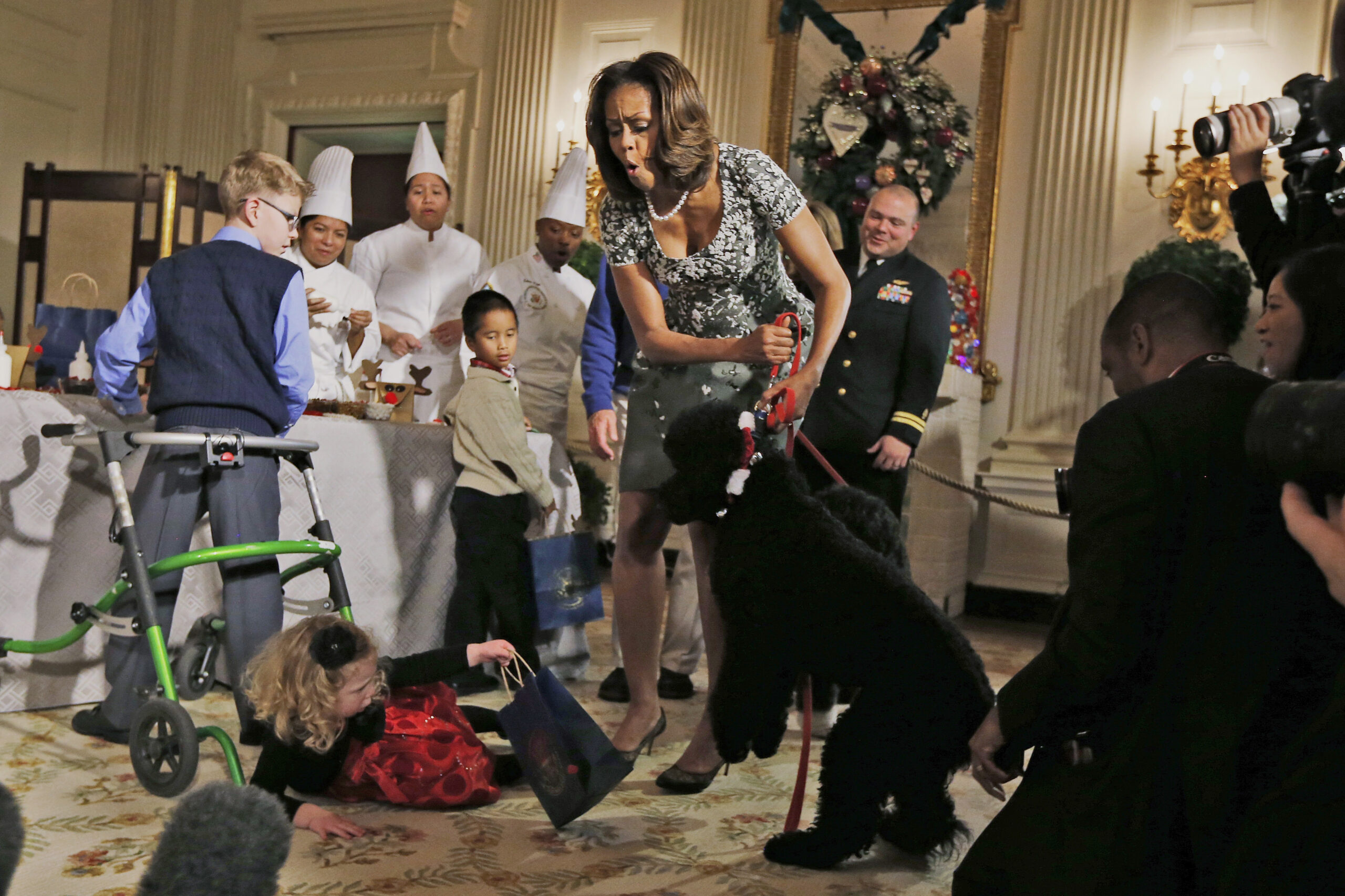 Michelle Obama unveils White House Christmas decor