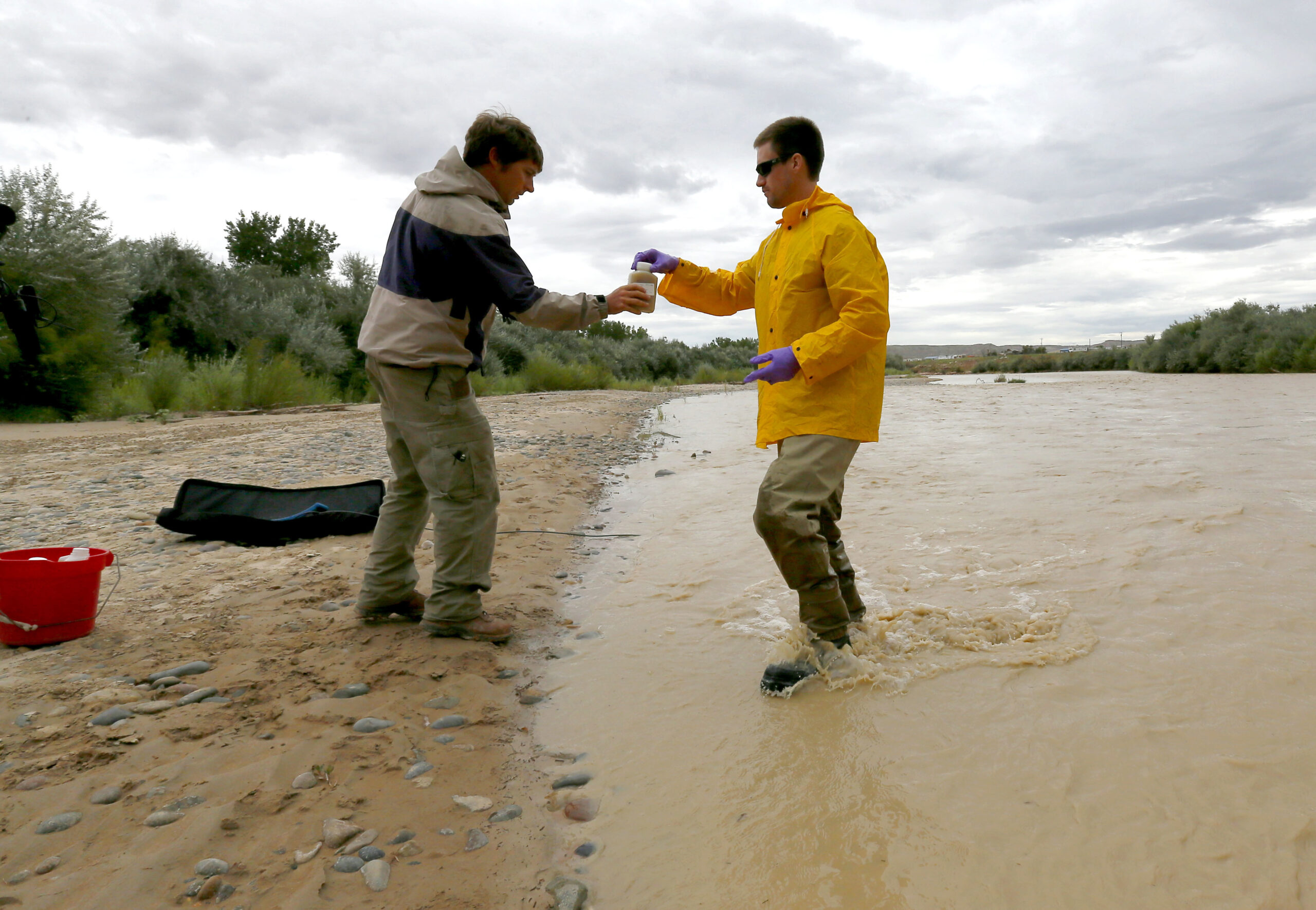 Senate spending bill targeting EPA rules progresses
