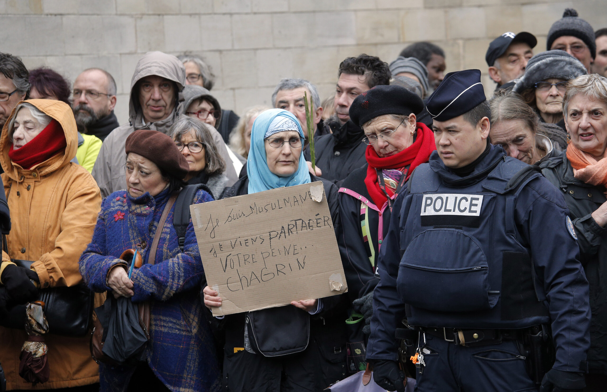‘No-go’ zones don’t exist but French can’t say ‘I am Charlie’ in some areas