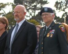 ‘Clueless Clapper’