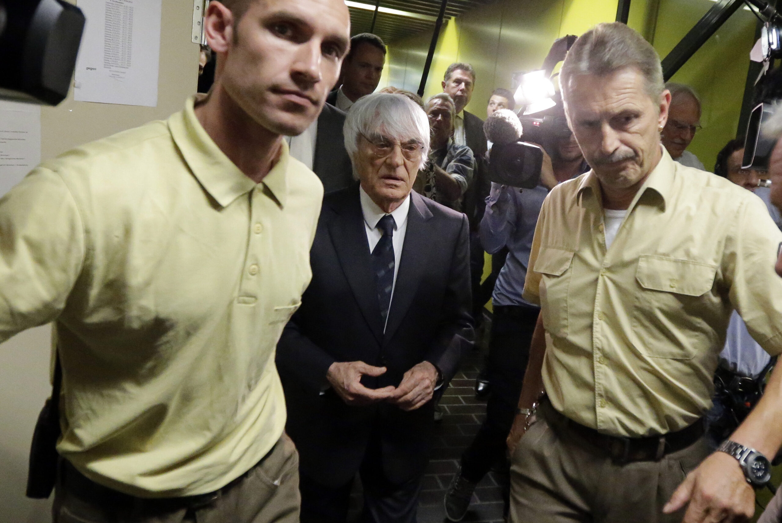 German court ends Ecclestone bribery trial