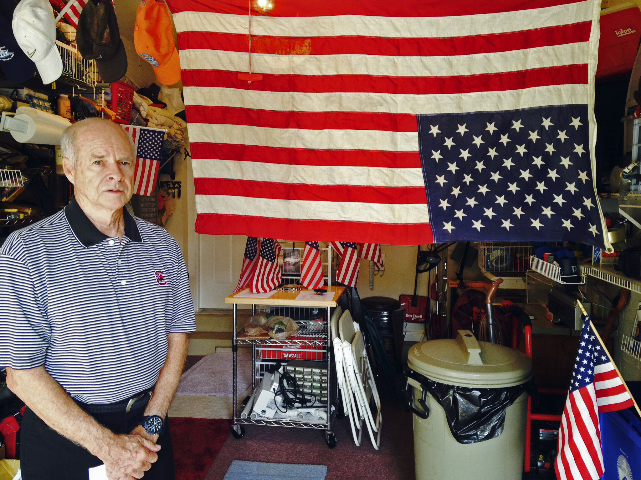 Tiny flag creates big stir for Florida retiree