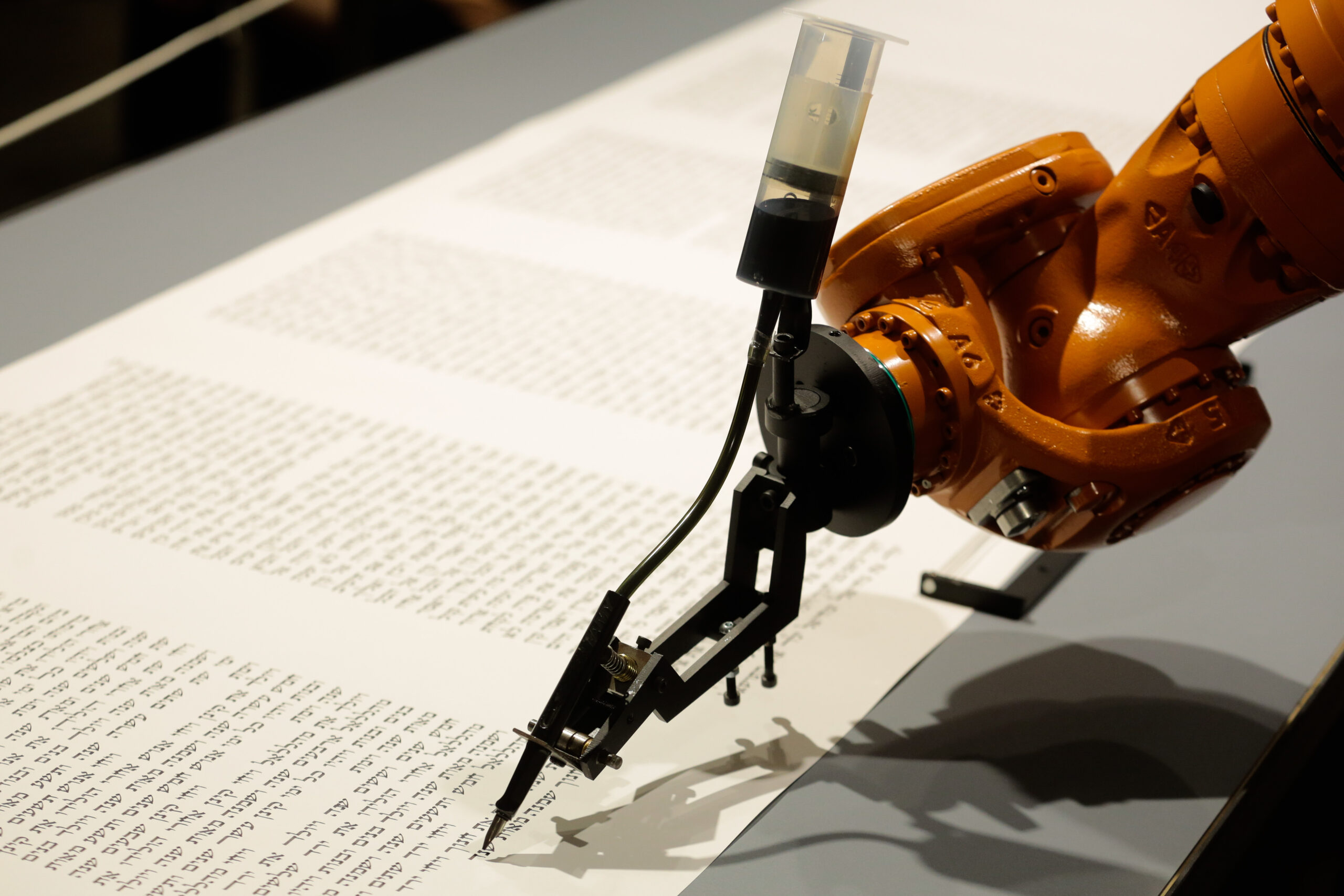 Robot writes Torah at Berlin’s Jewish Museum