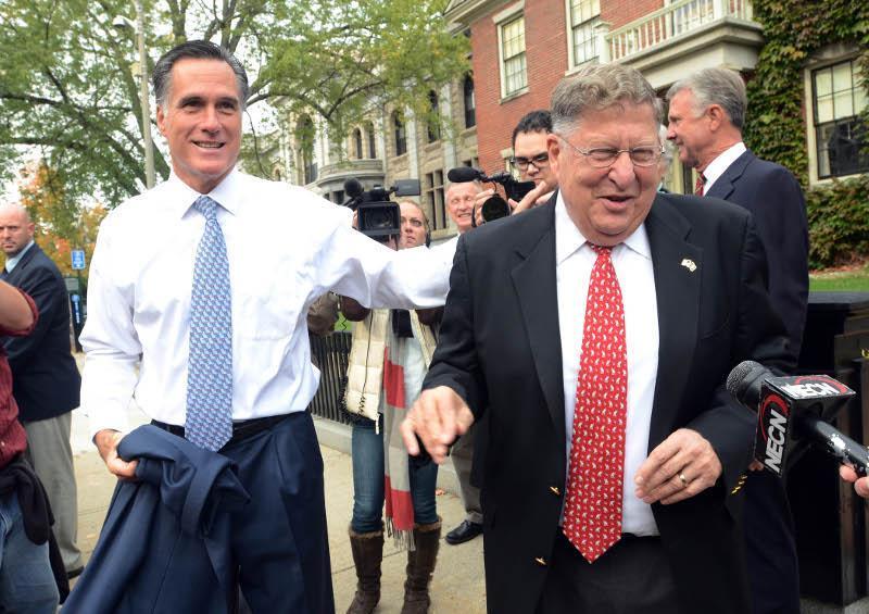 Read-my-lips feud returns in Romney-Gingrich fight