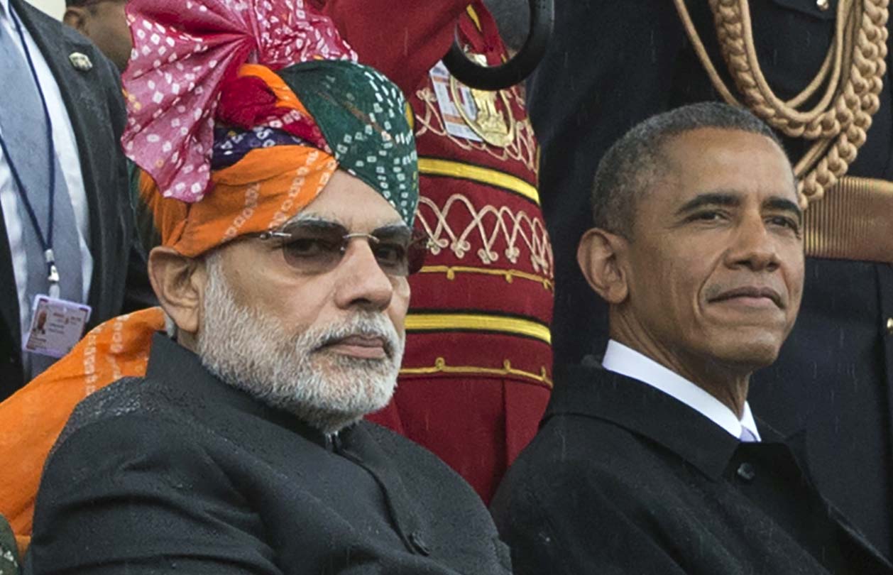 Reporters following Obama at parade have pens confiscated in India