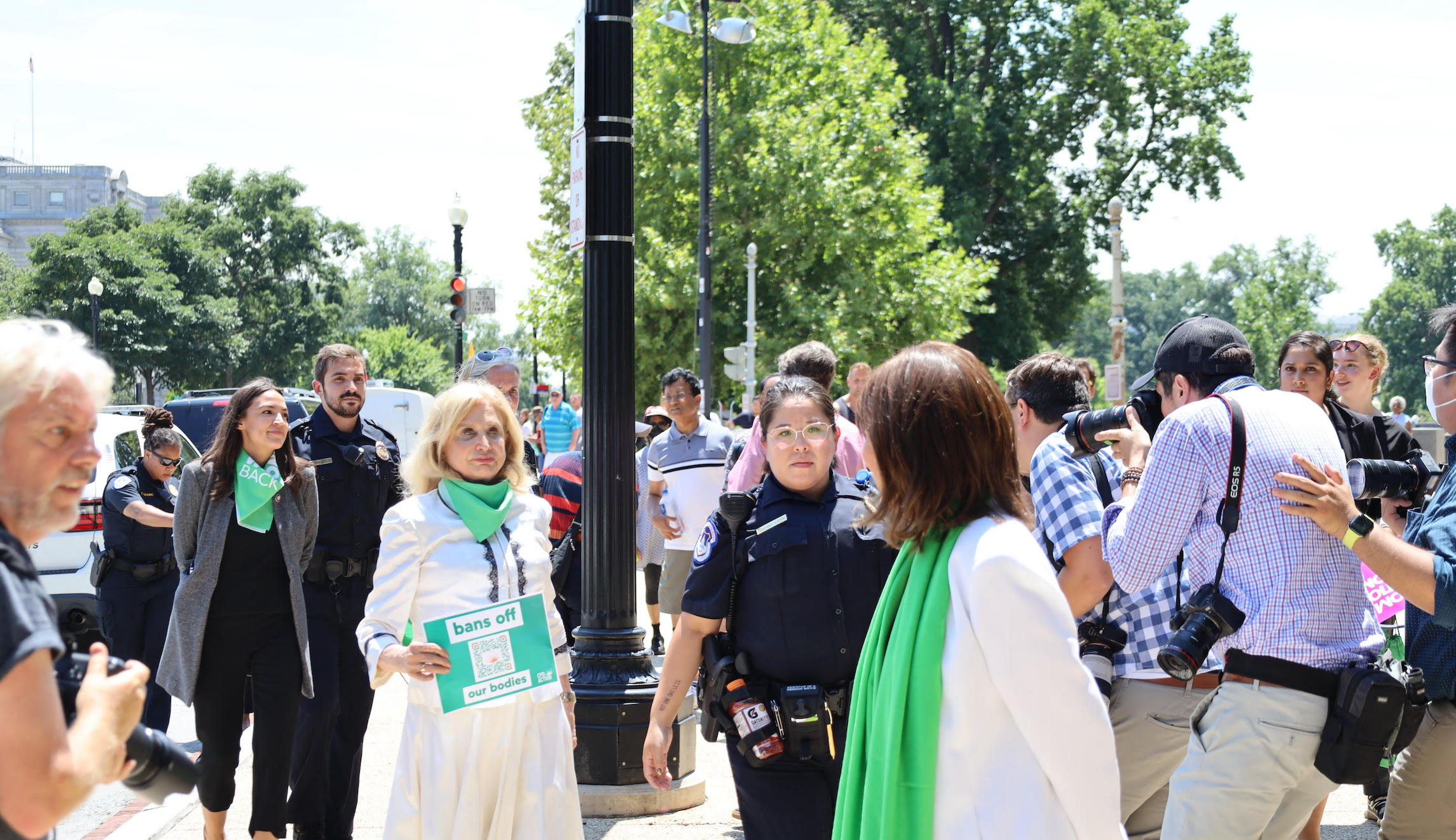 AOC among several Democrats arrested outside Supreme Court during Roe protest