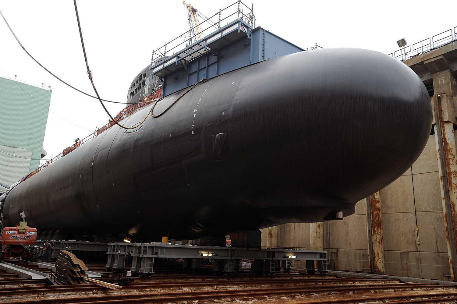General Dynamics boasts earnings from aircraft, submarines