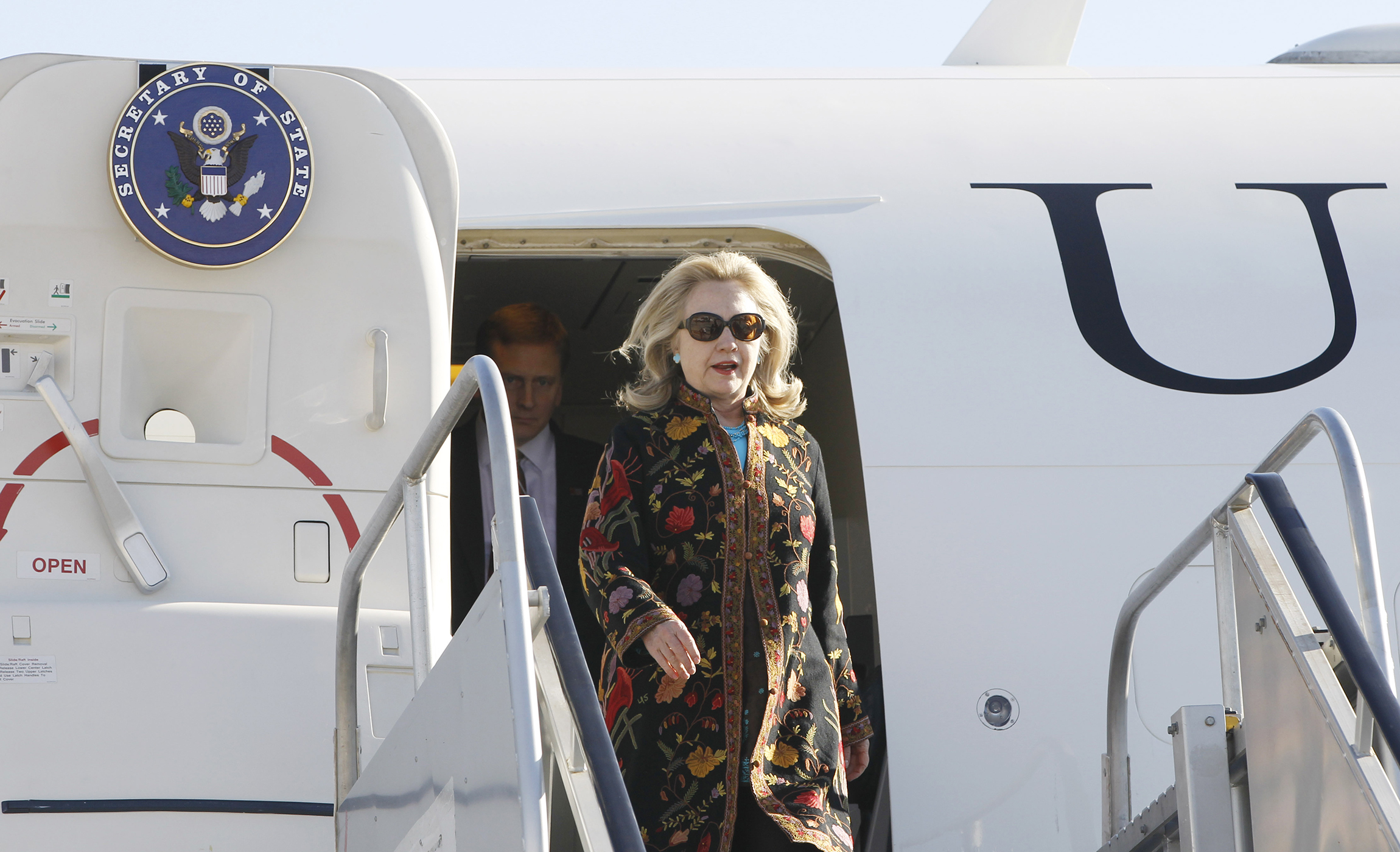 Judge expands probe of Clinton donor meetings