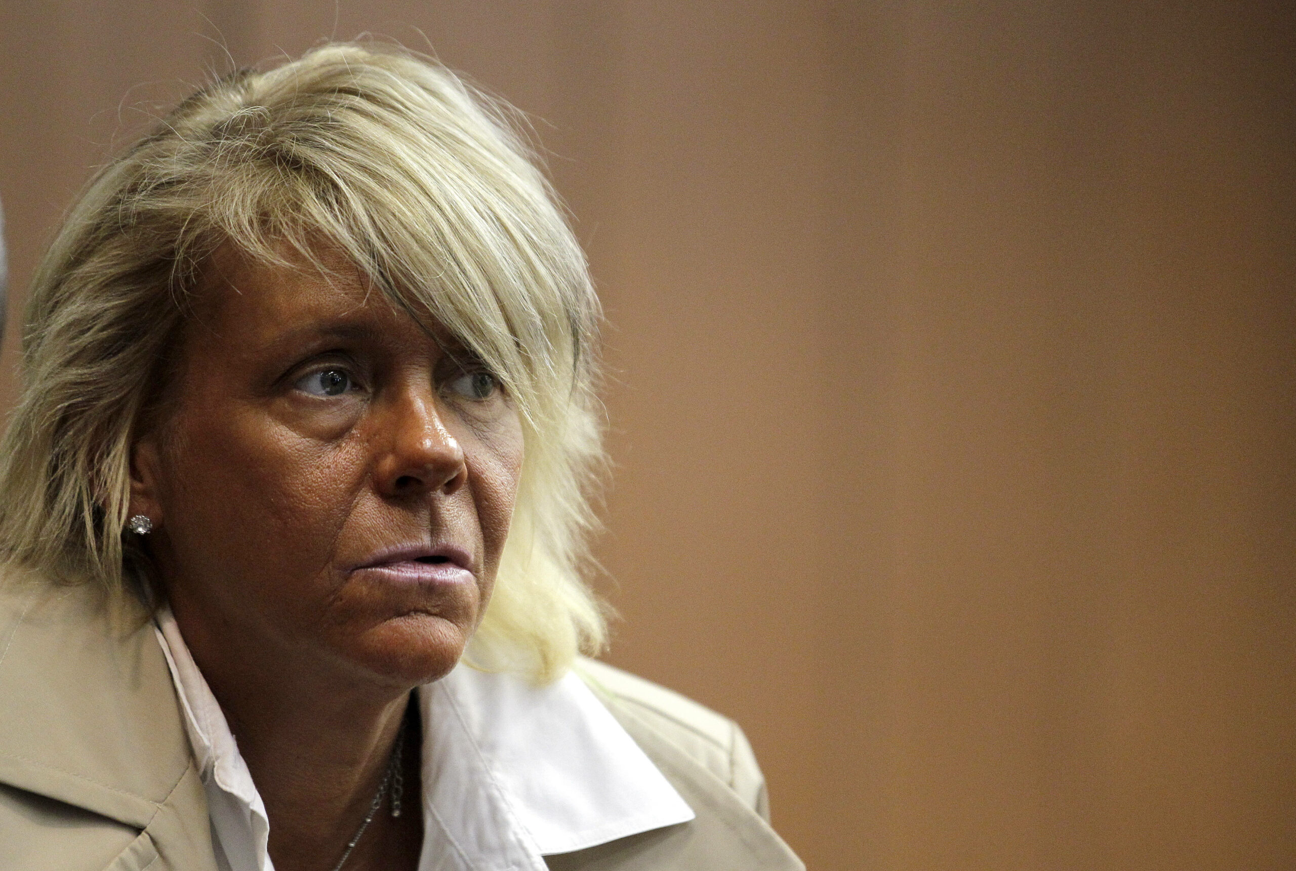 Tanned NJ woman’s salon is fined for overexposure