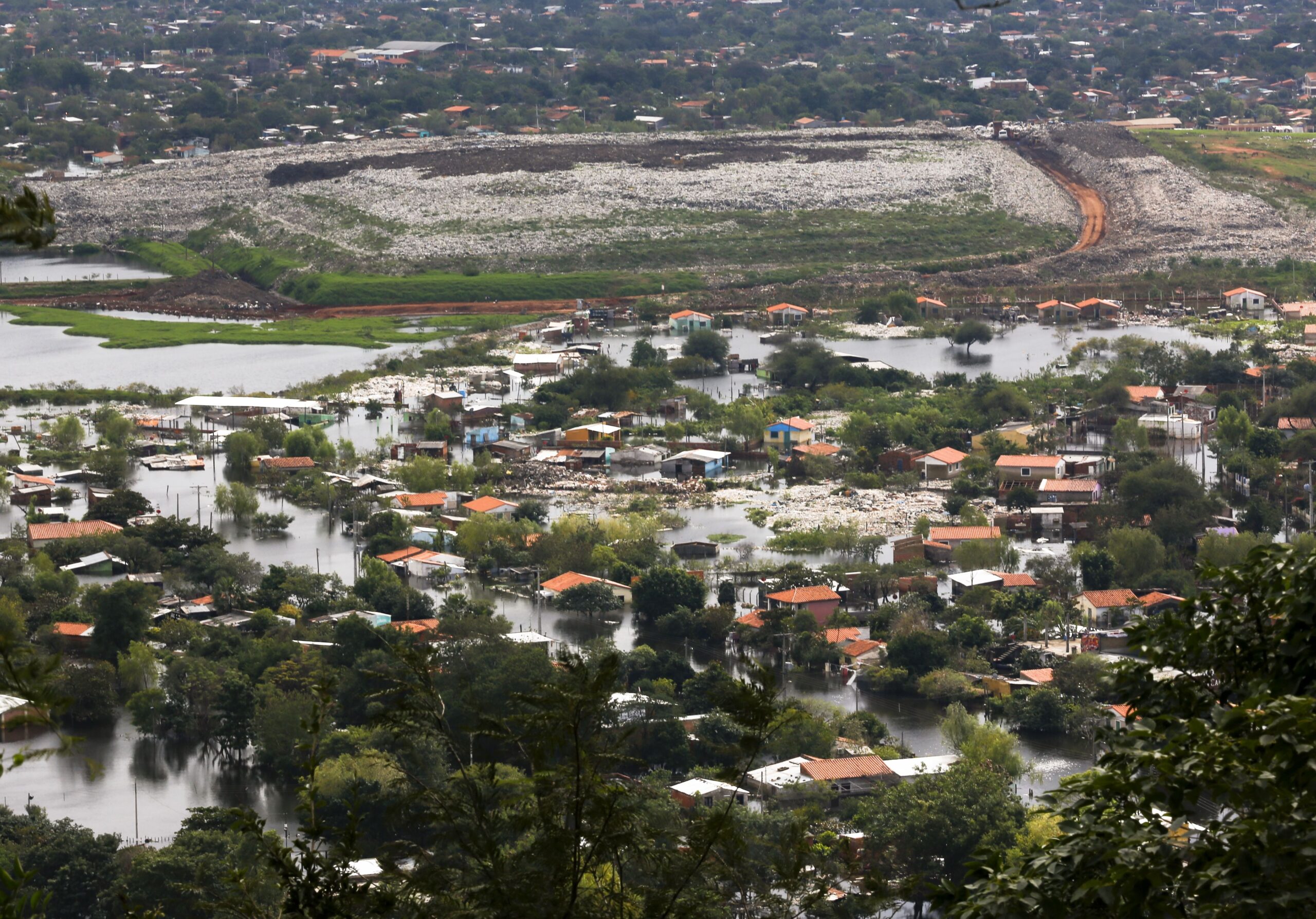 Paraguay’s capital issues alert over floods