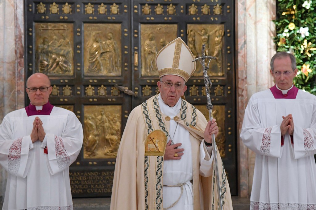 Pope Francis allows priests to forgive abortions