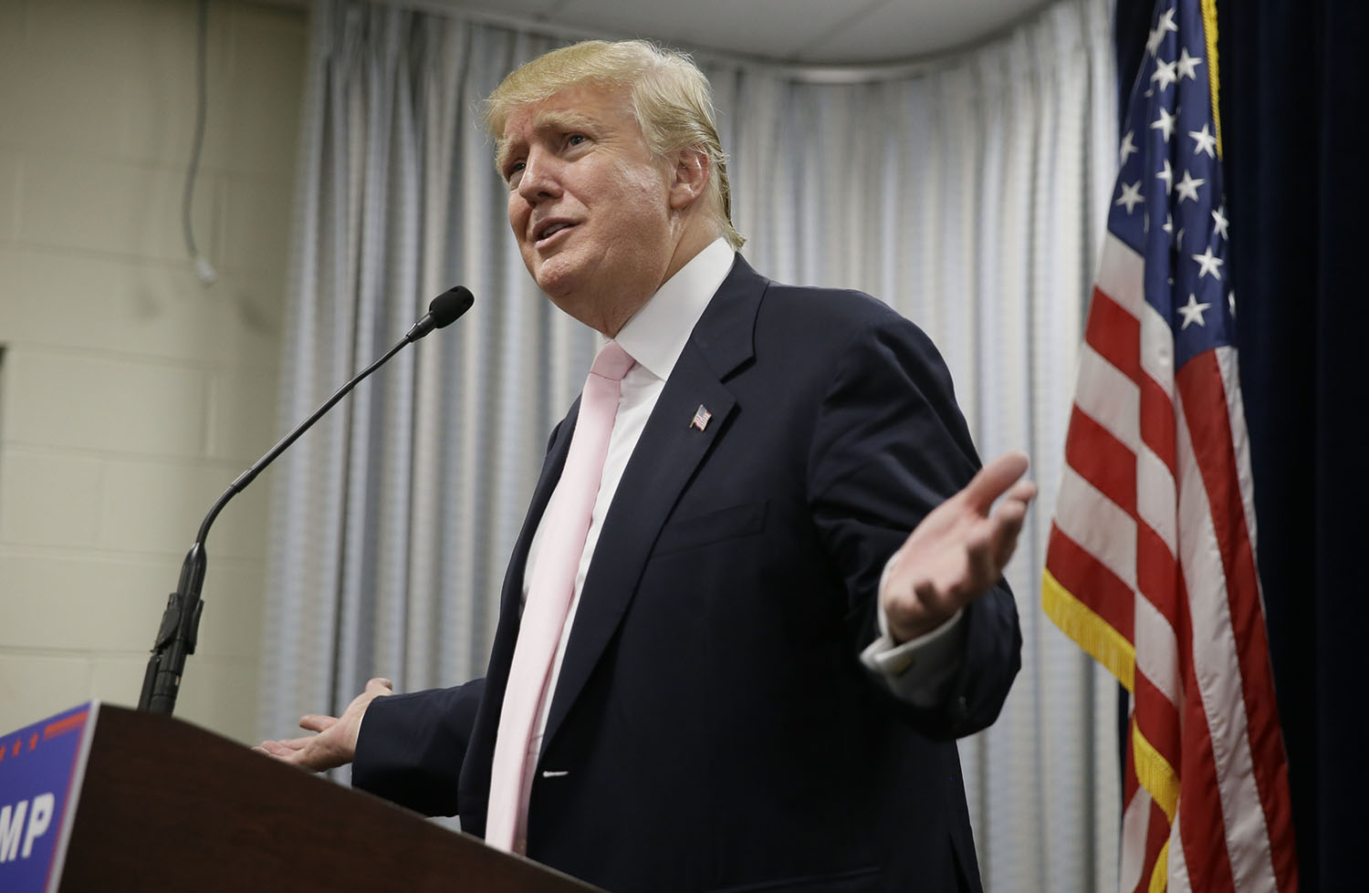 Fired Trump aide endorses Cruz