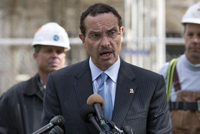 Mayor Vincent Gray speaks in front of the earthquake damaged National Cathedral.-Graeme Jennings/Examiner