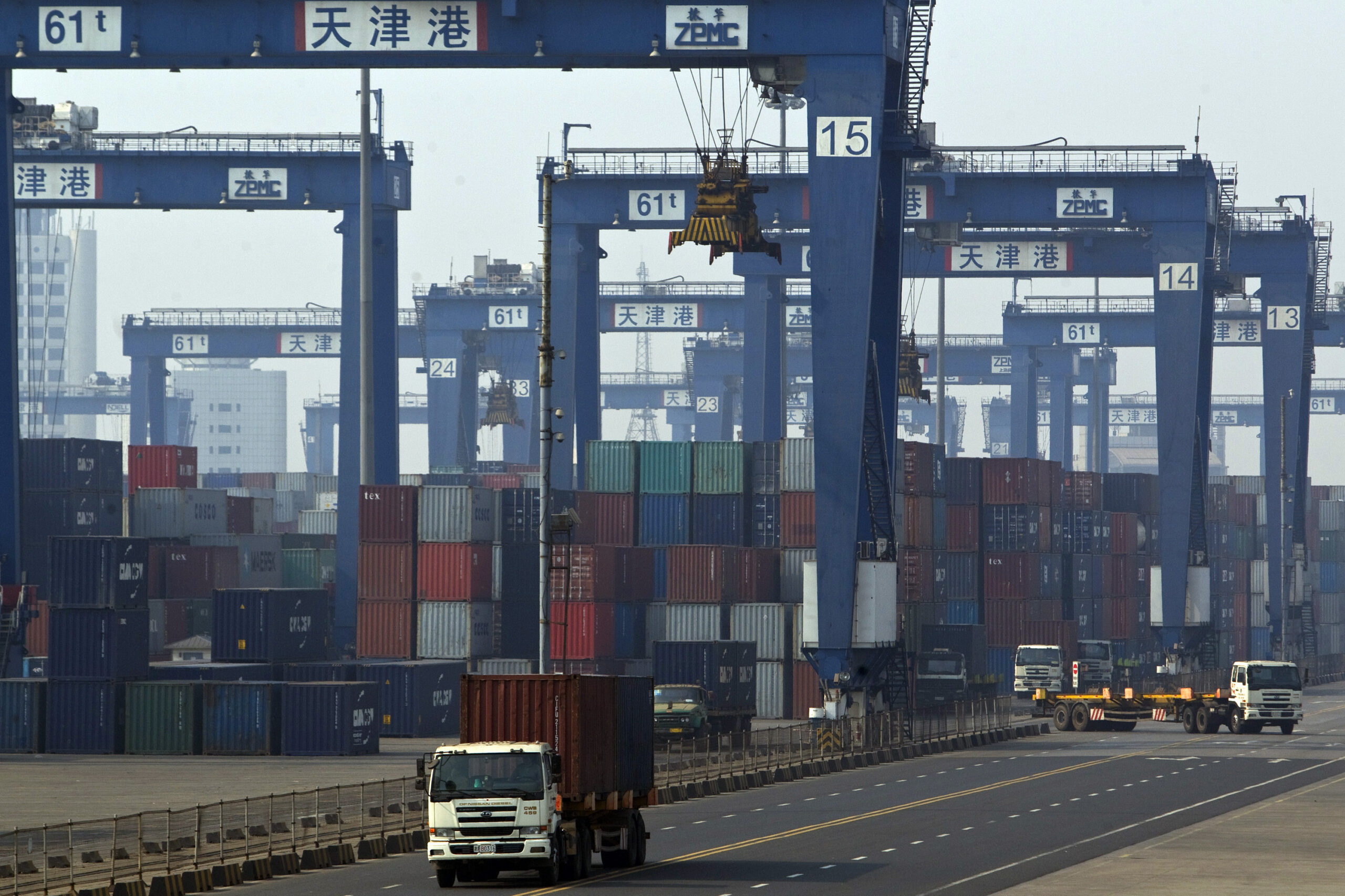 US current account deficit widens to $137.3B