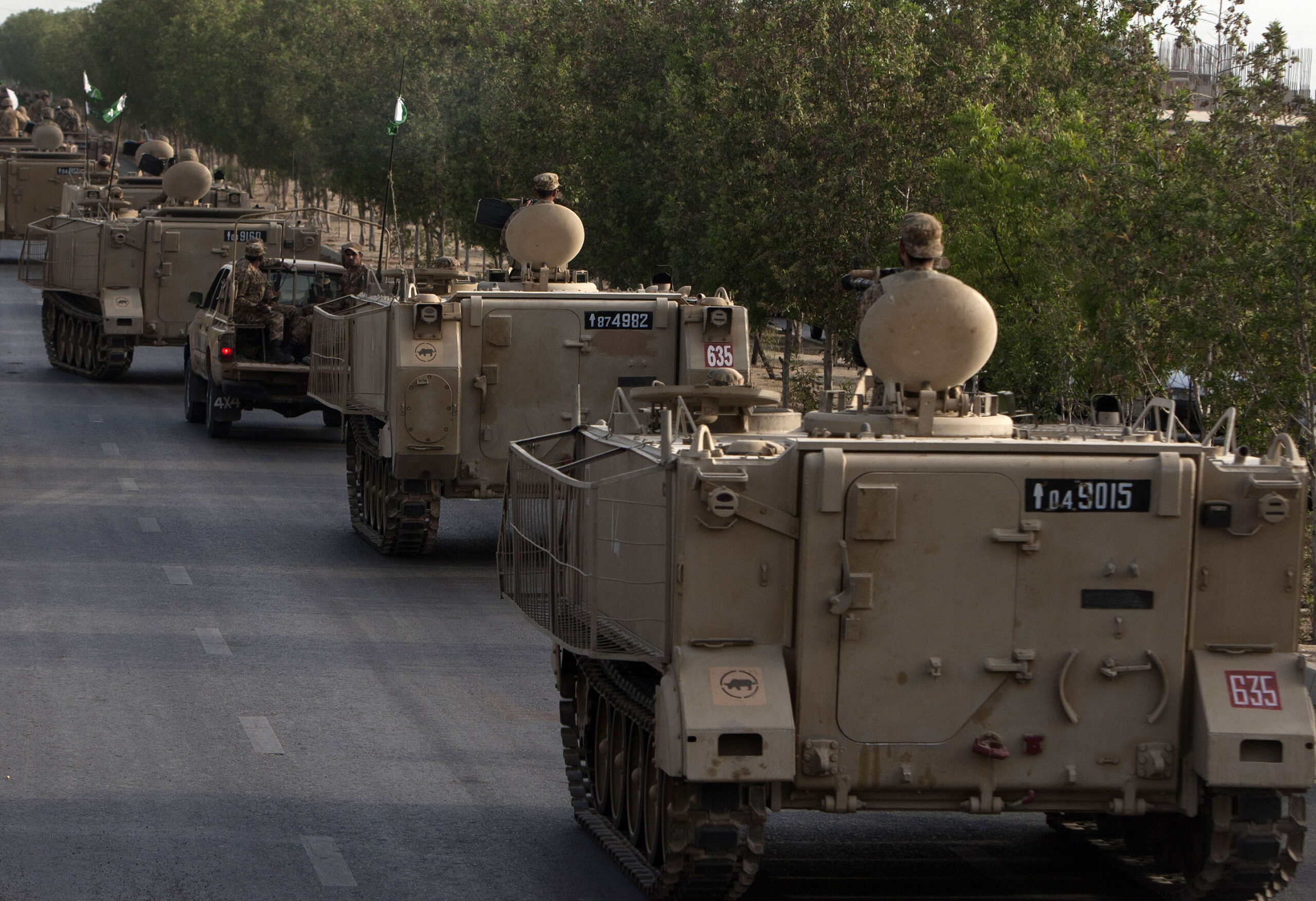 Pakistan steps up offensive in tribal area