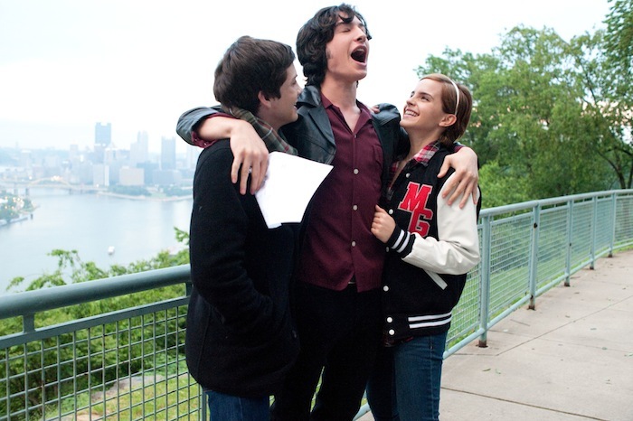 ‘Wallflower’ an uneven but enticing snapshot of high school