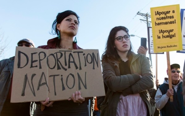 Report: ‘Returns, removals’ of illegal immigrants ‘plummet’ under Obama
