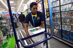 Wal-Mart, Amazon show changing shopping habits