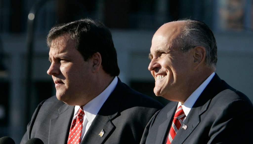 Rudy Giuliani calls Chris Christie’s Bridgegate explanation ‘credible’