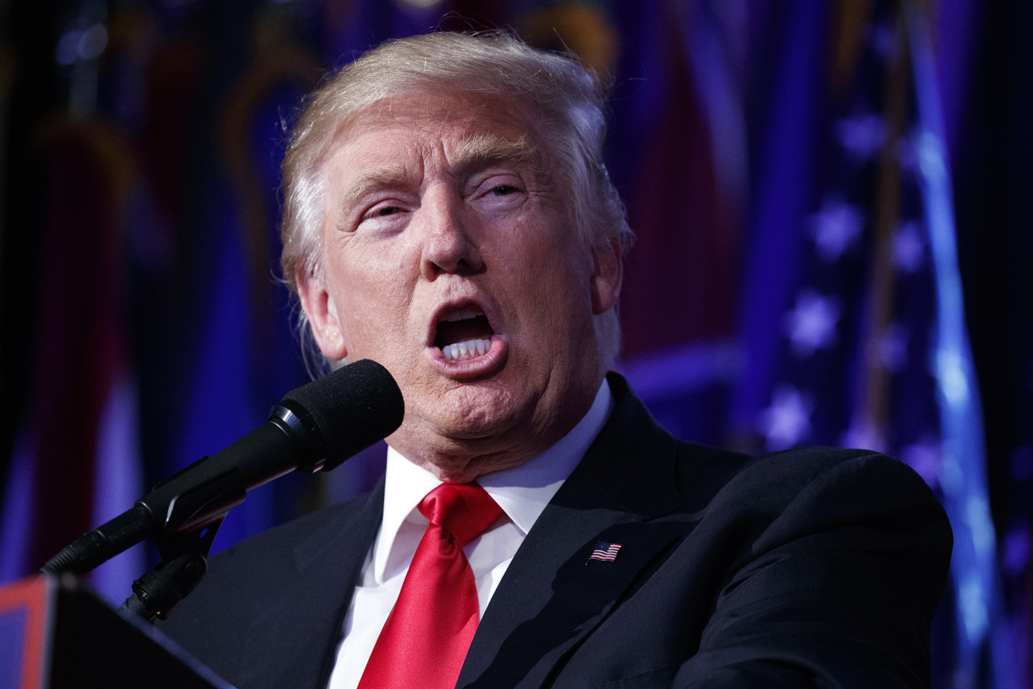 Trump says deregulation of banks is a top priority